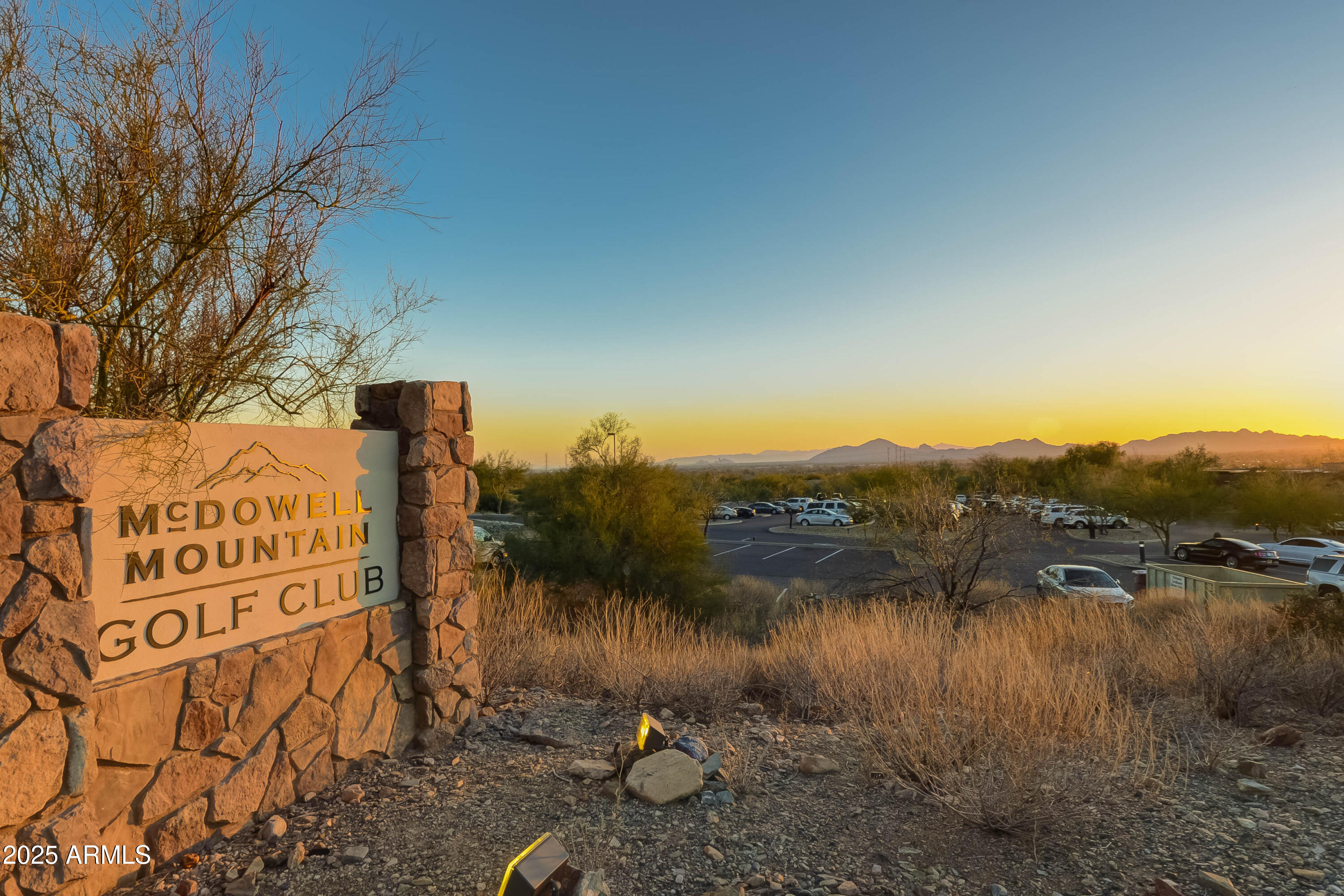 11550 E Paradise Lane