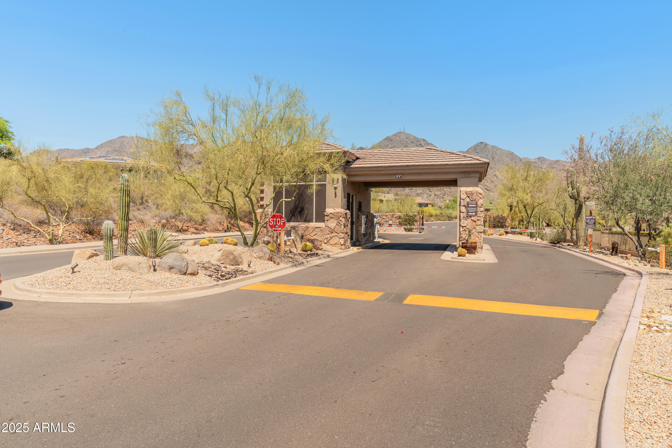 11550 E Paradise Lane