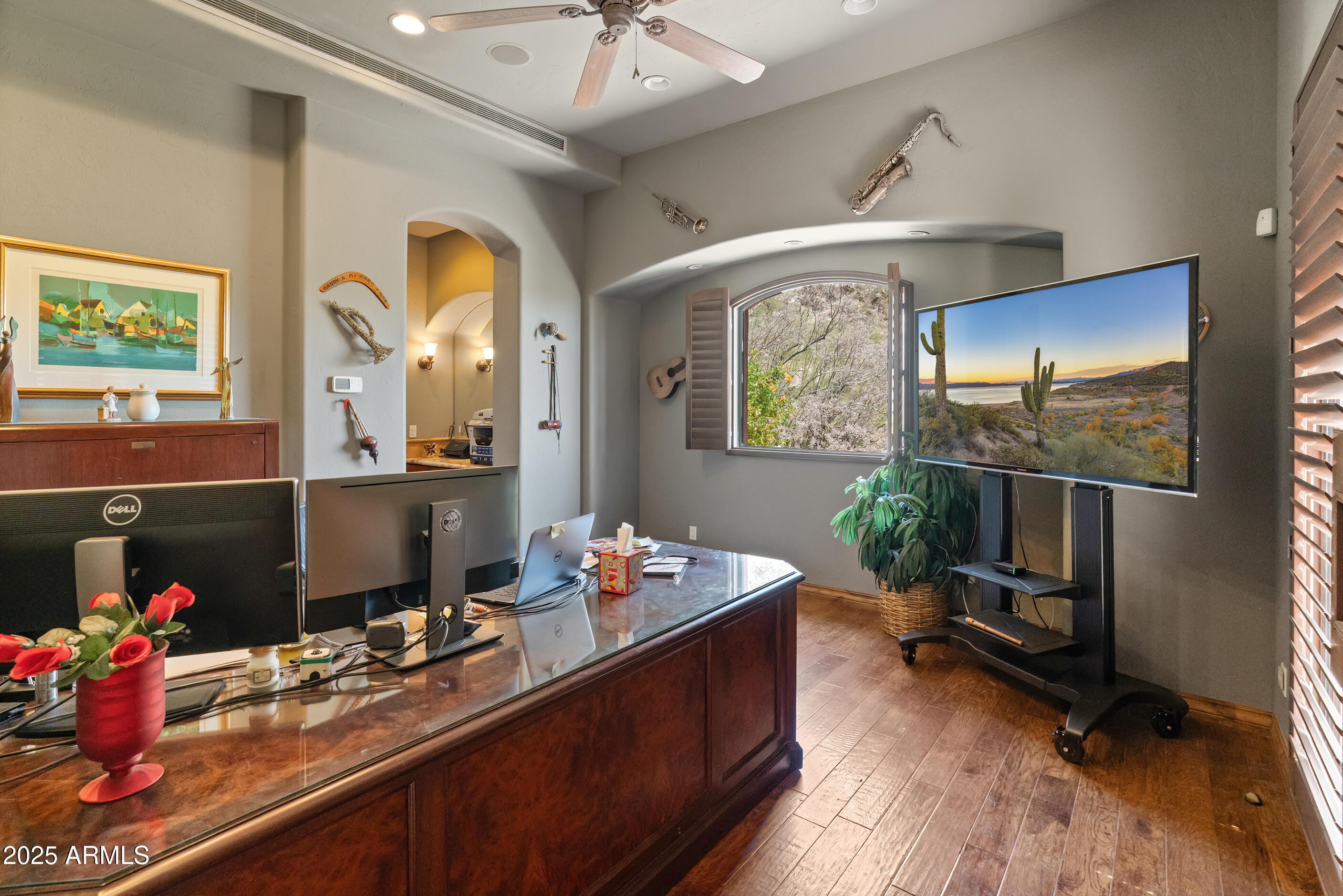 11550 E Paradise Lane