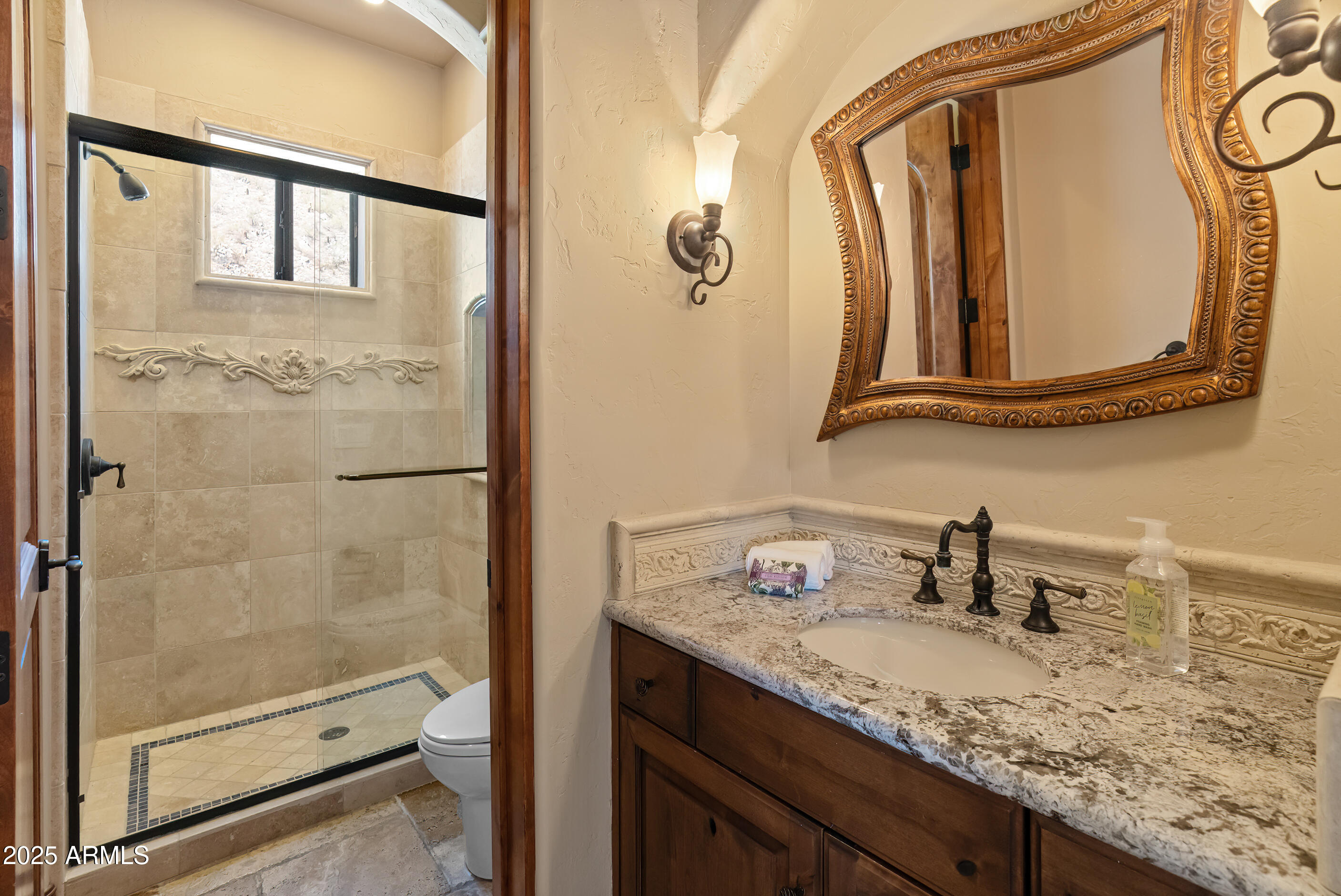 11550 E Paradise Lane