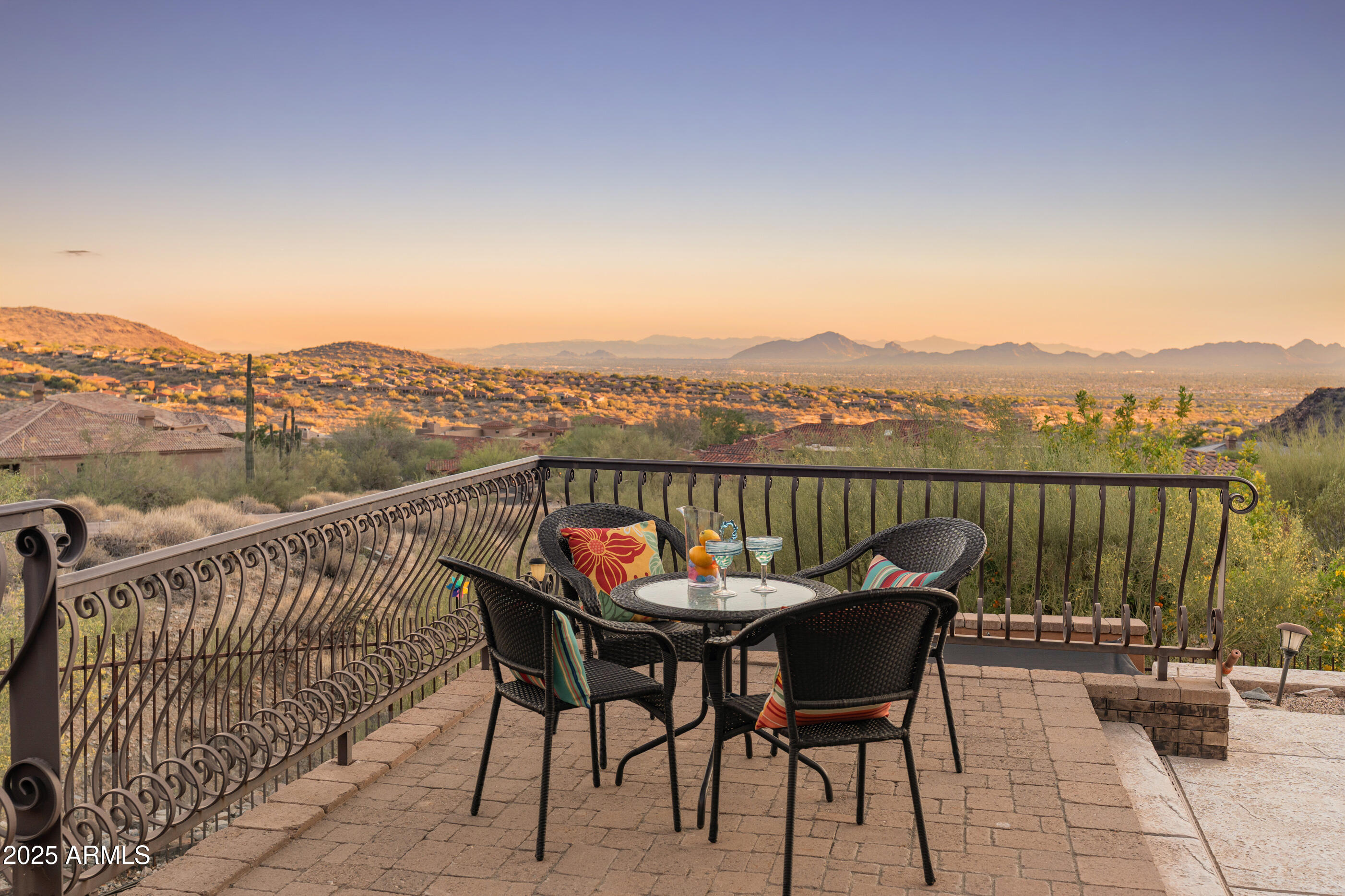 11550 E Paradise Lane