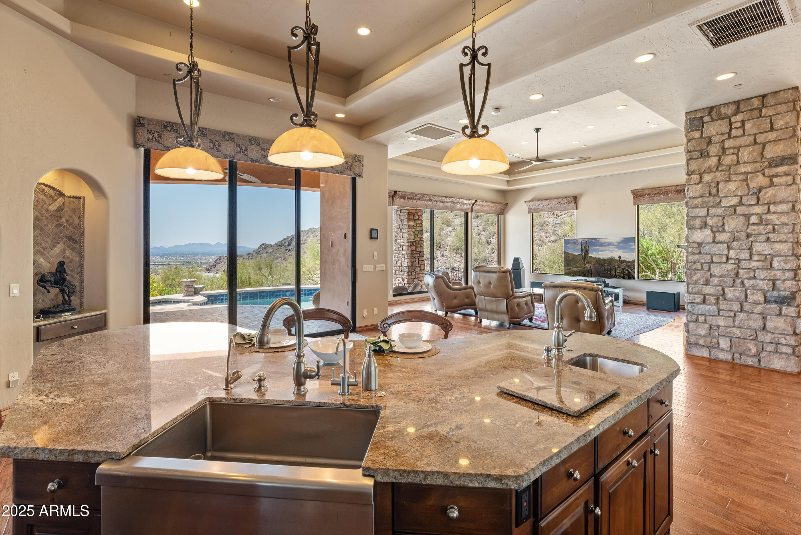 11550 E Paradise Lane