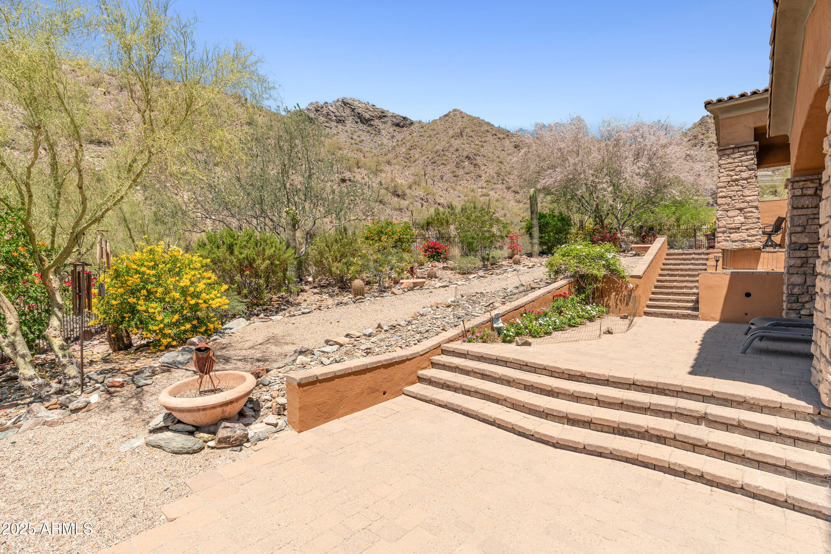 11550 E Paradise Lane