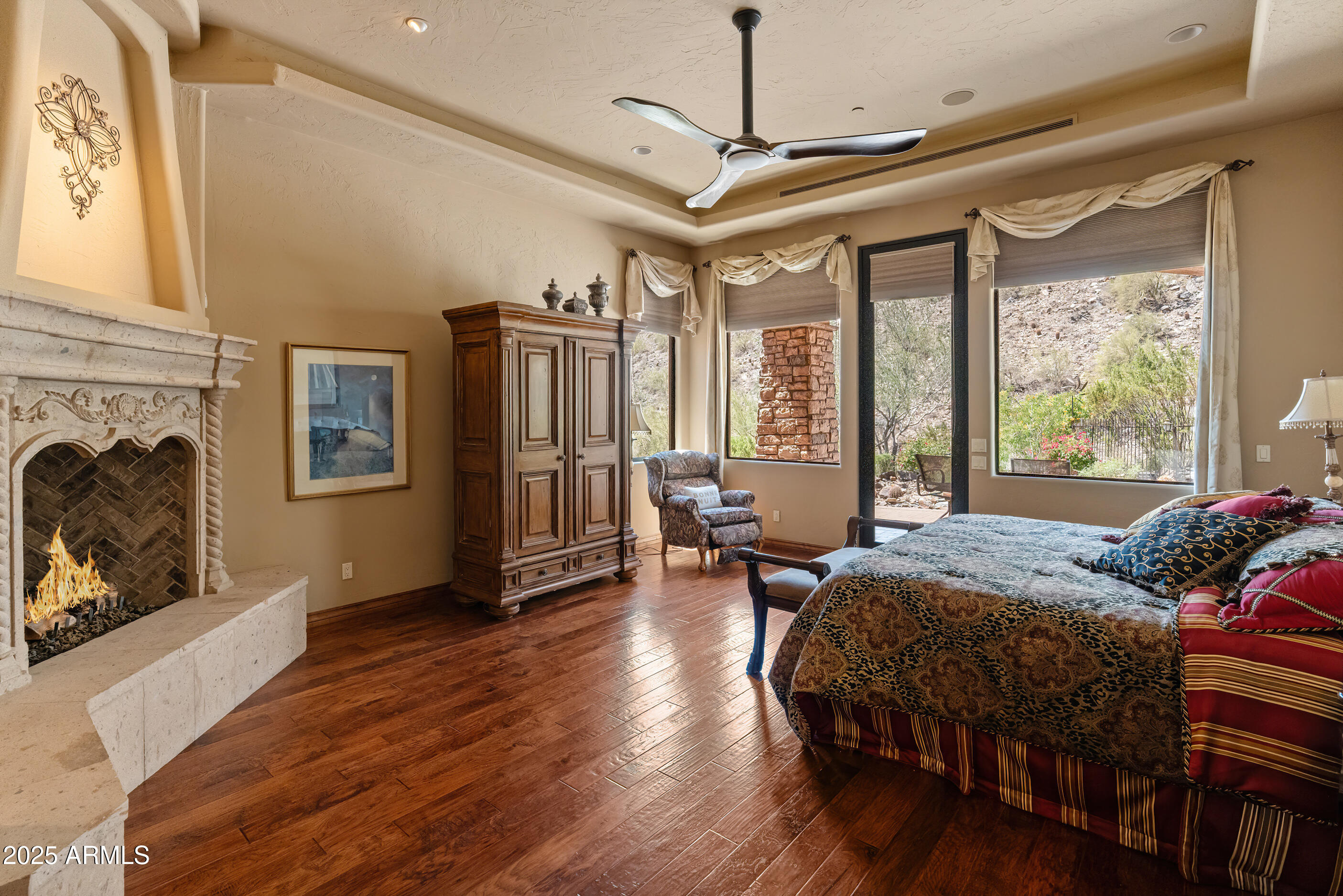 11550 E Paradise Lane