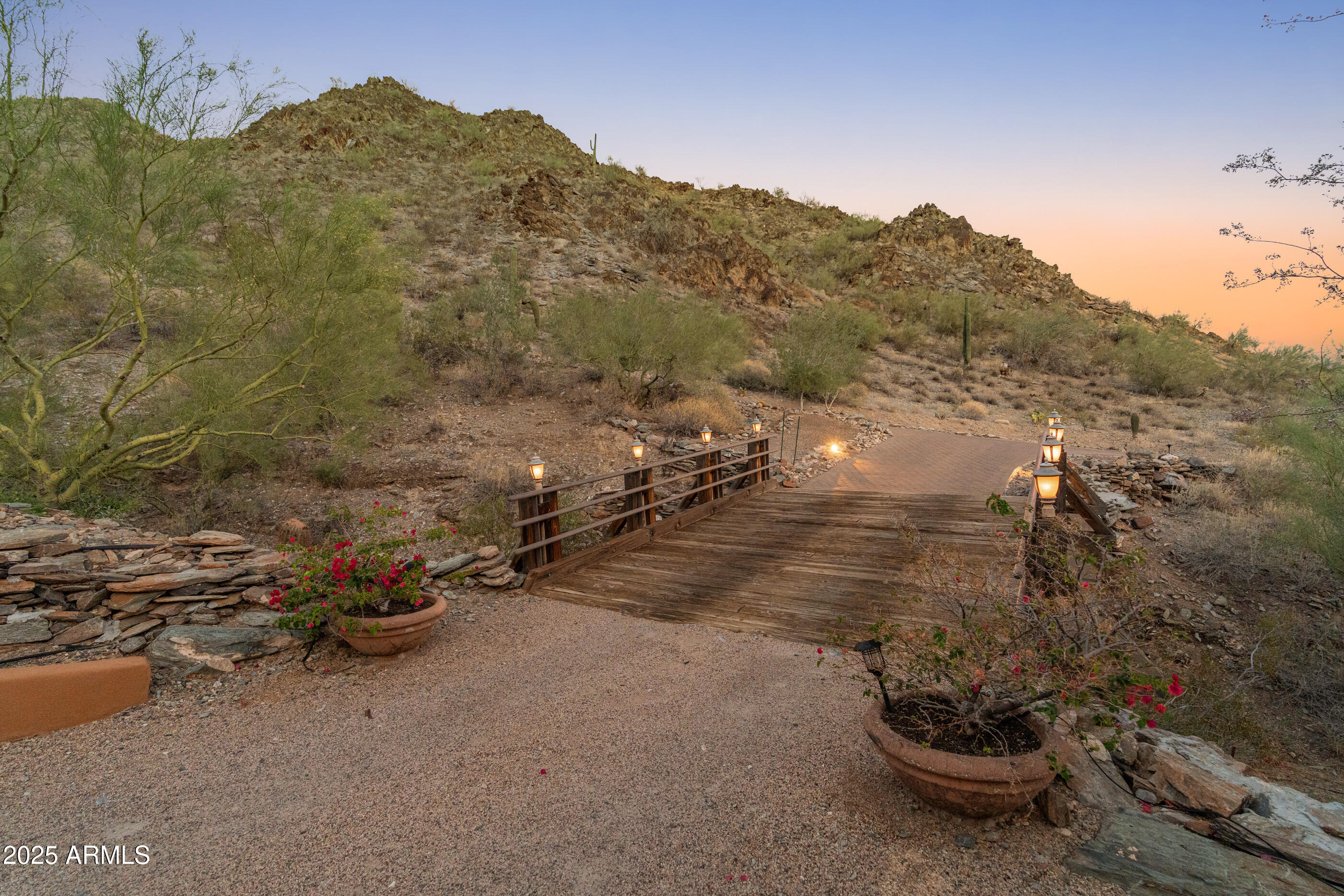 11550 E Paradise Lane