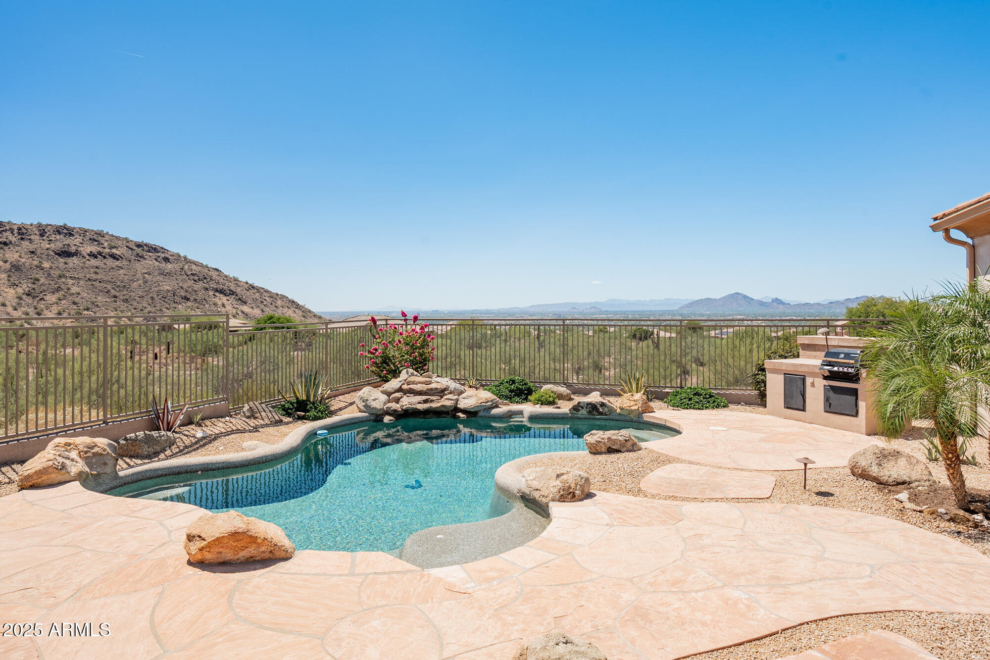 11139 E WINCHCOMB Drive