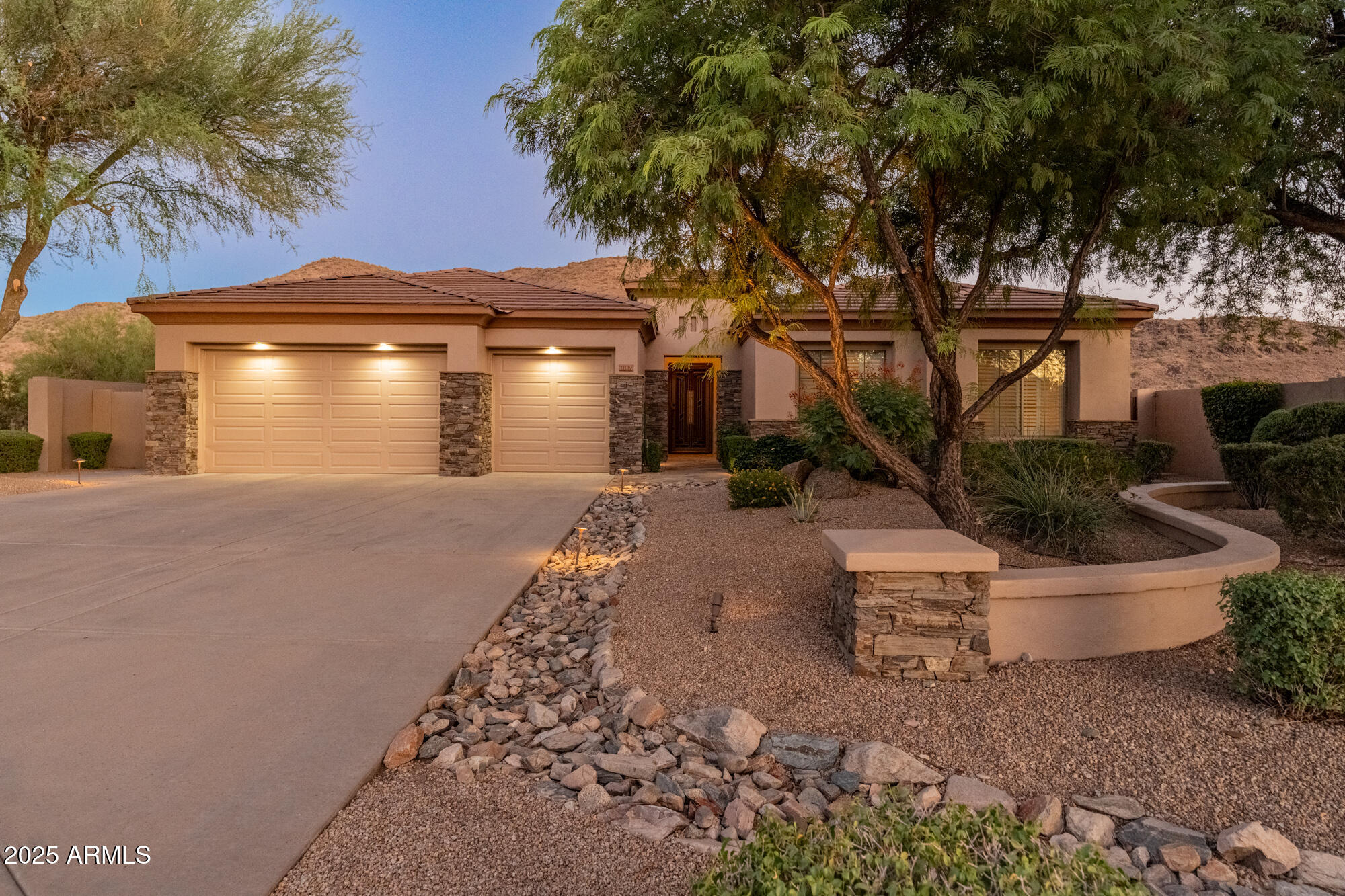 11139 E WINCHCOMB Drive