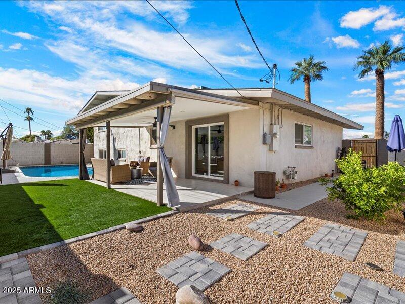 3929 E MERCER Lane, Phoenix