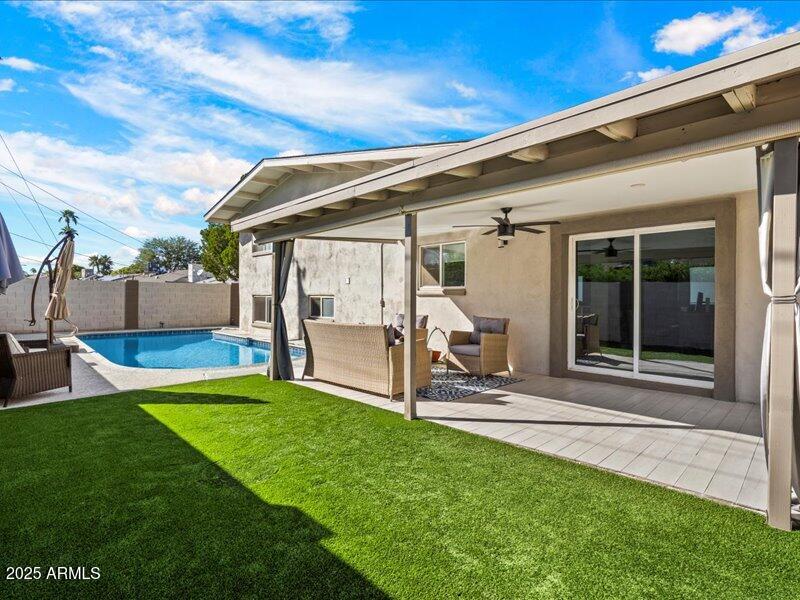 3929 E MERCER Lane, Phoenix