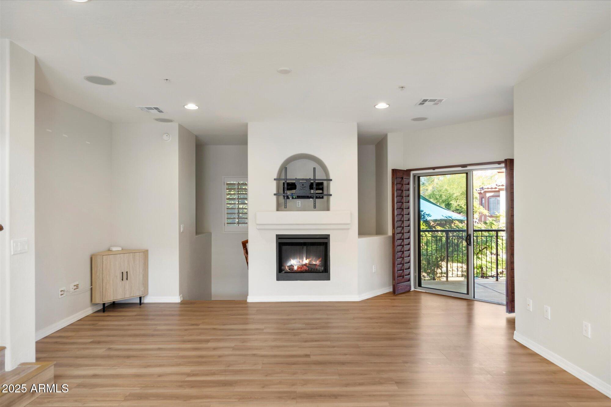 3935 E Rough Rider Road 1034