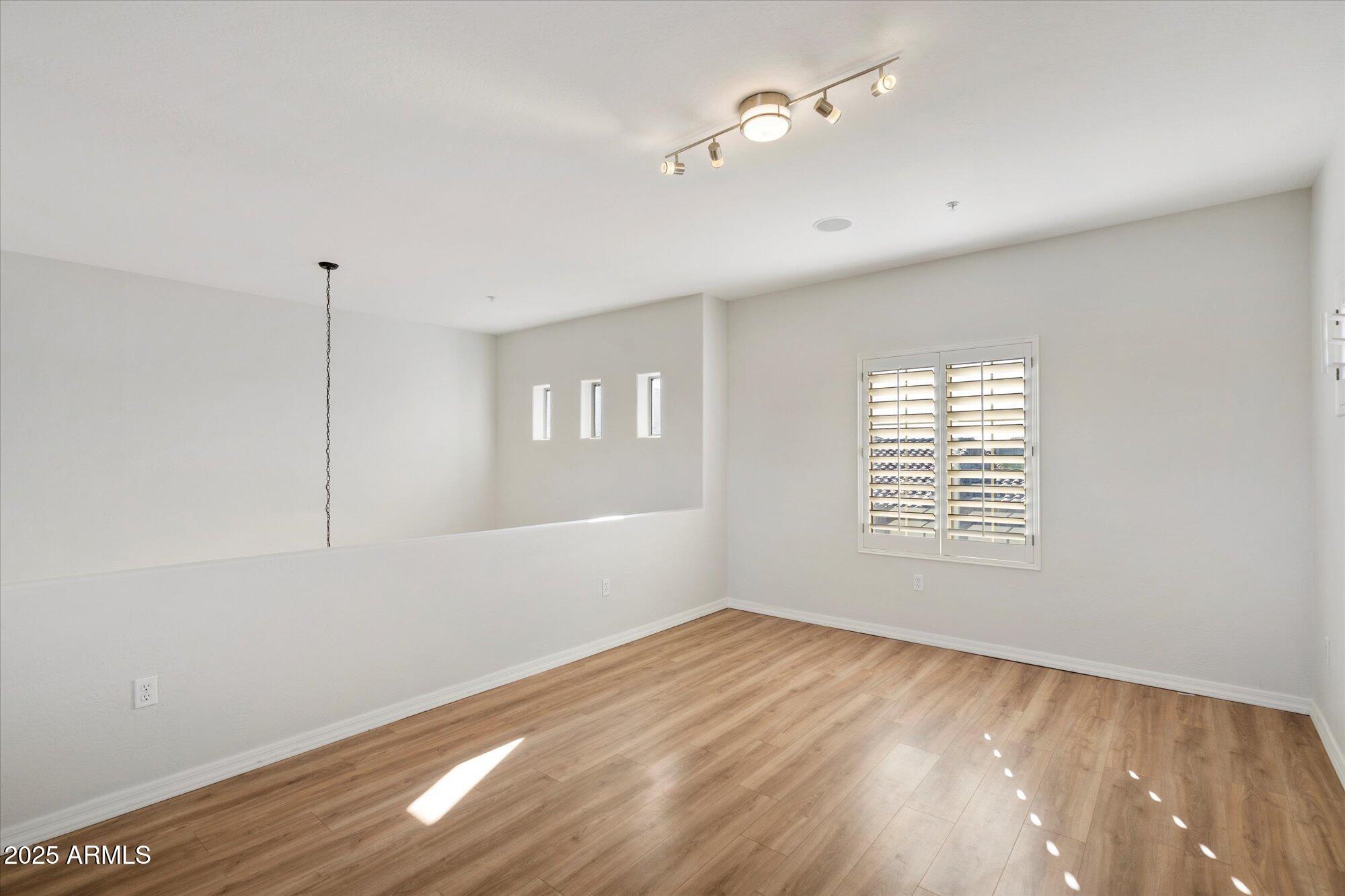 3935 E Rough Rider Road 1034