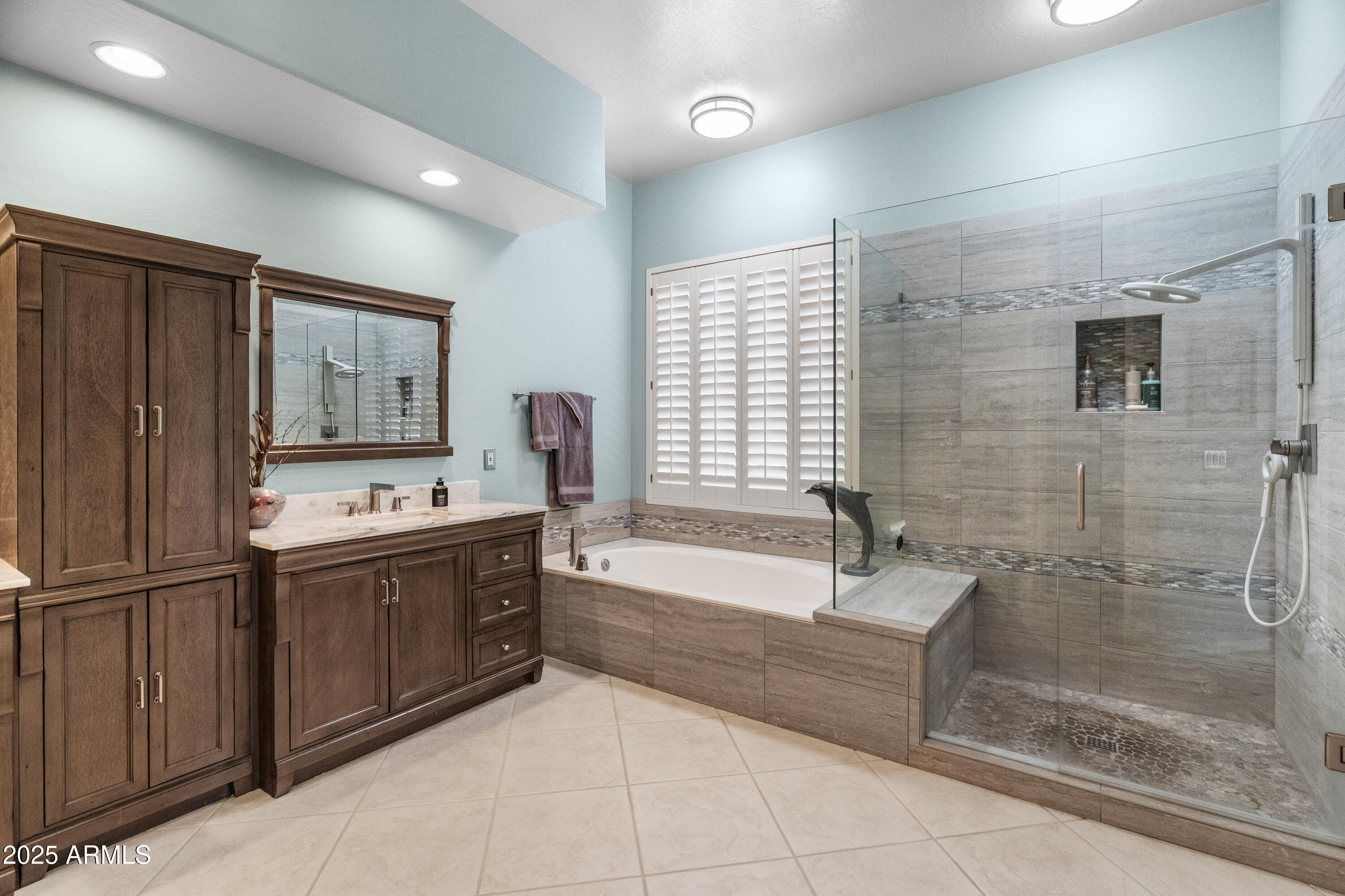 10999 E WINCHCOMB Drive