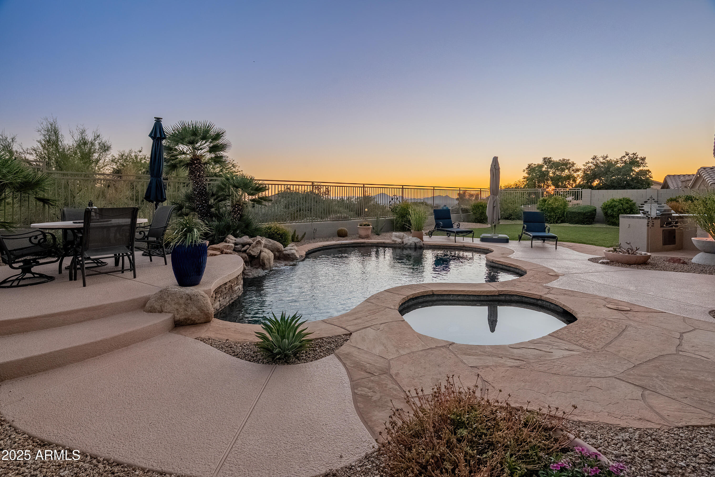 10999 E WINCHCOMB Drive