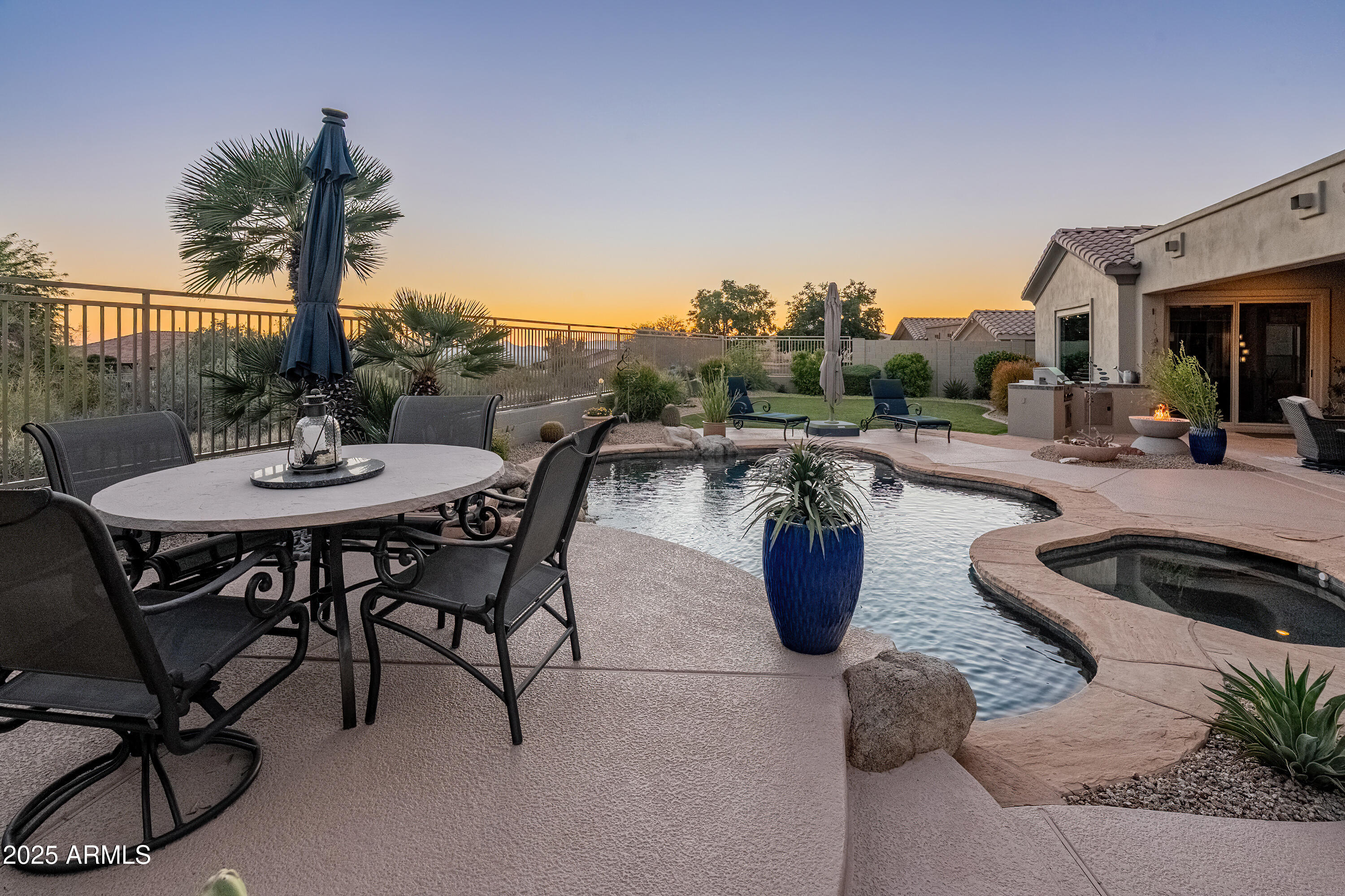 10999 E WINCHCOMB Drive