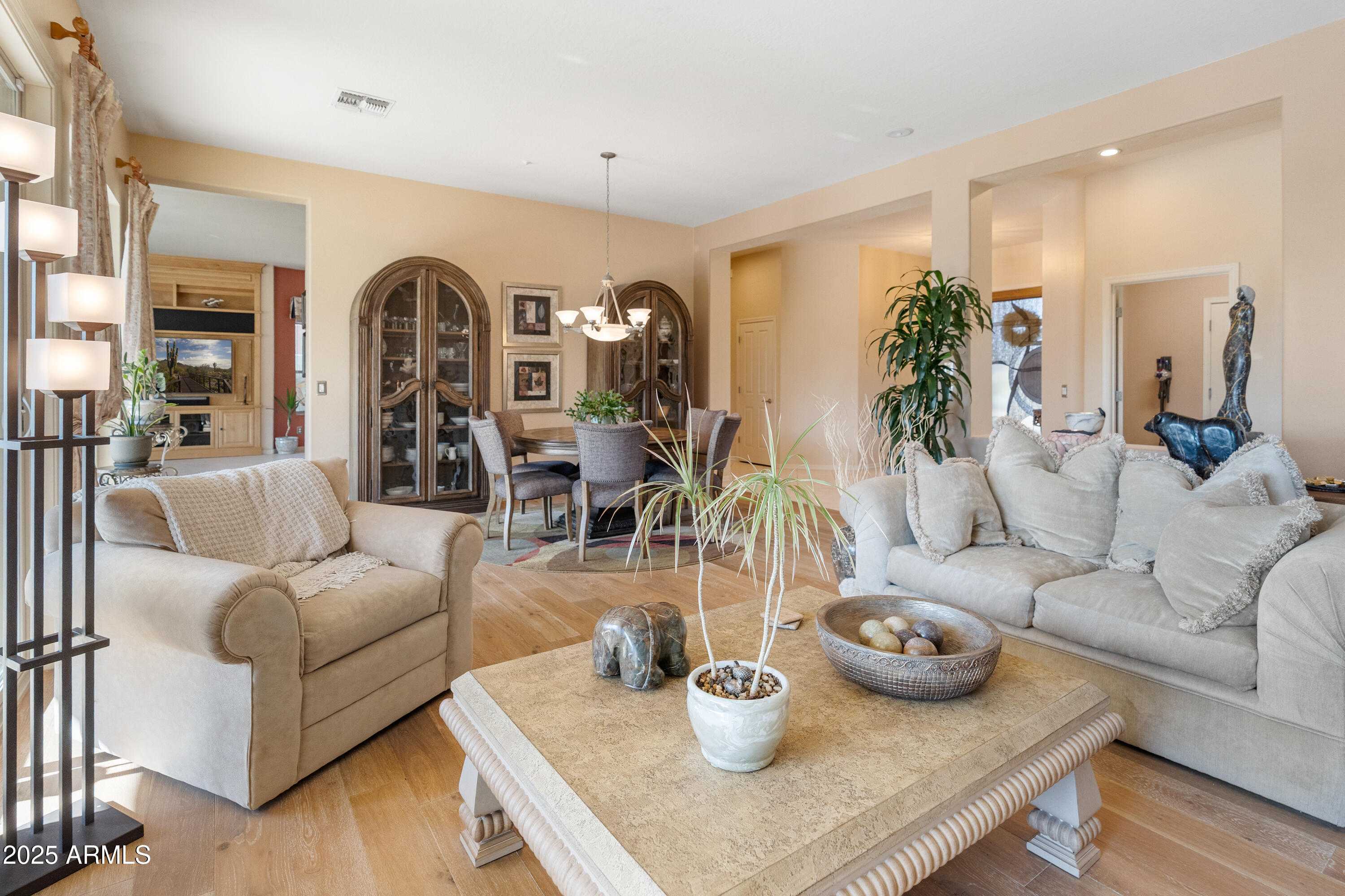 10999 E WINCHCOMB Drive