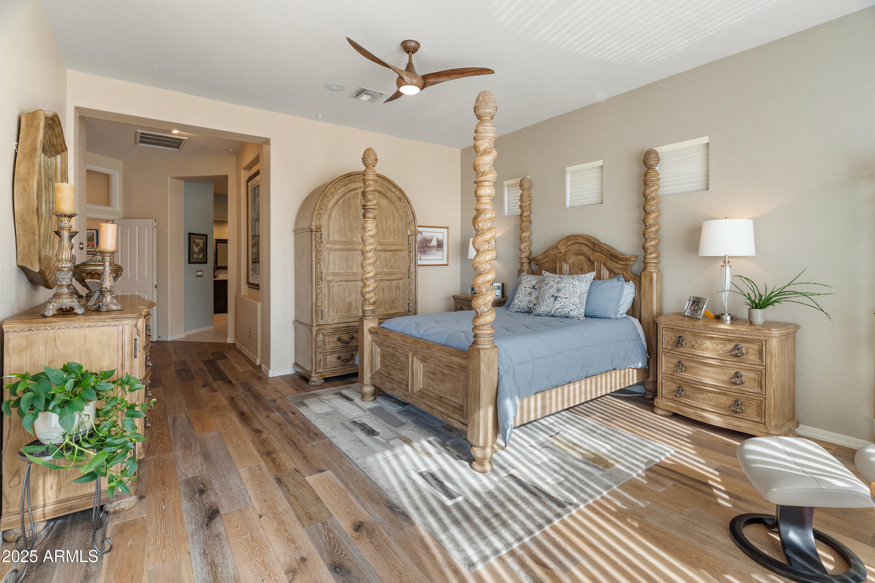 10999 E WINCHCOMB Drive