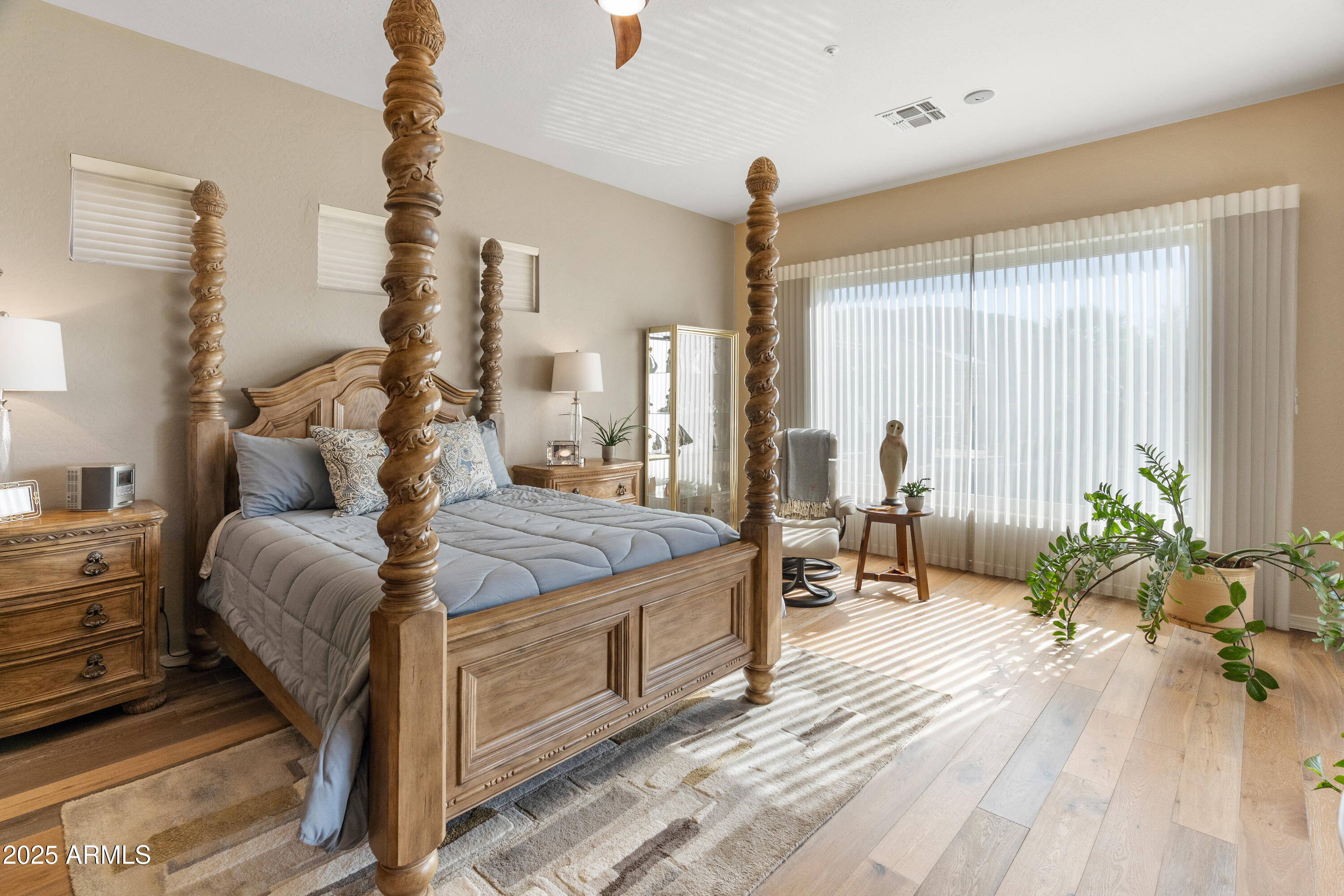 10999 E WINCHCOMB Drive