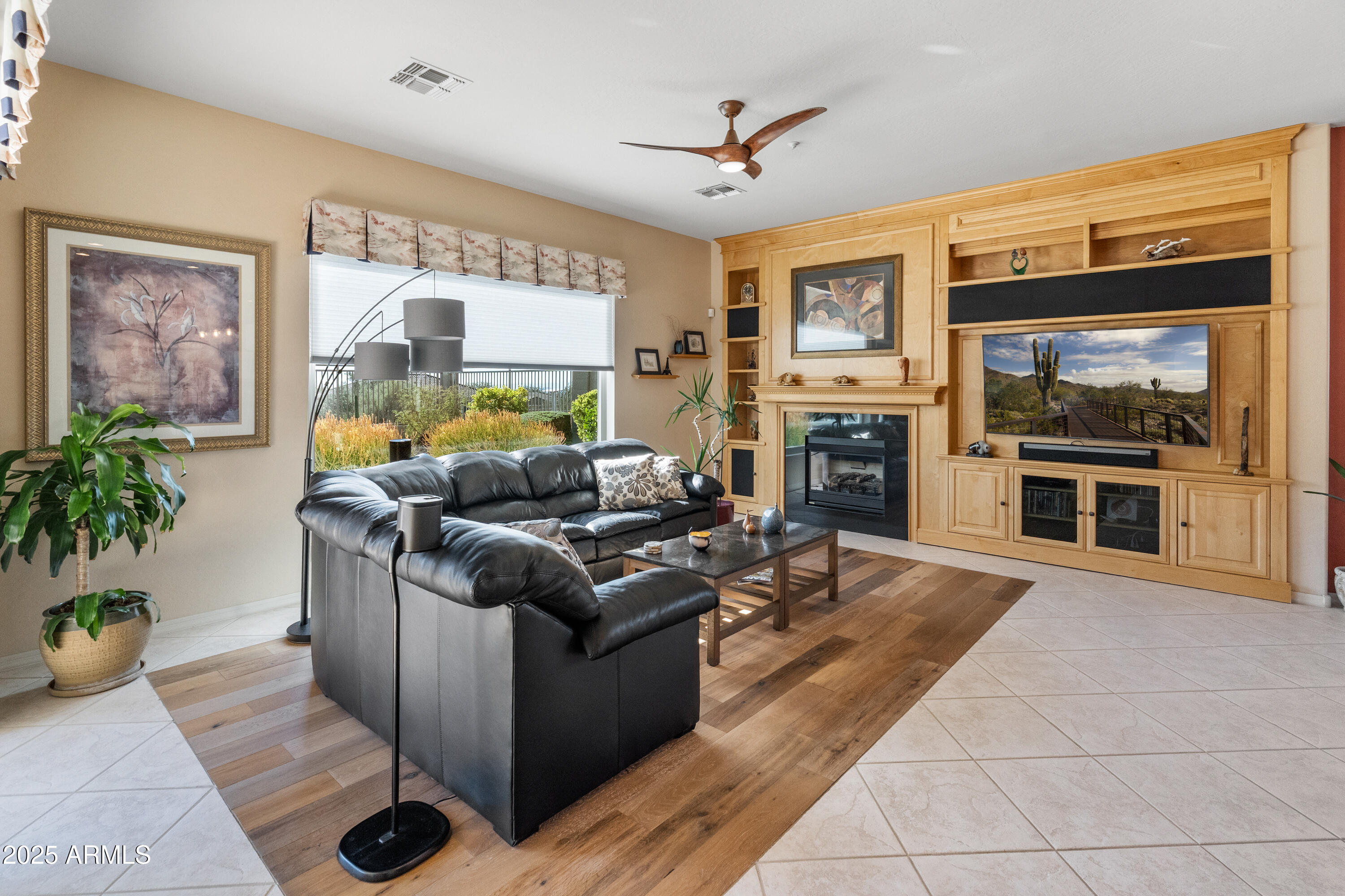 10999 E WINCHCOMB Drive