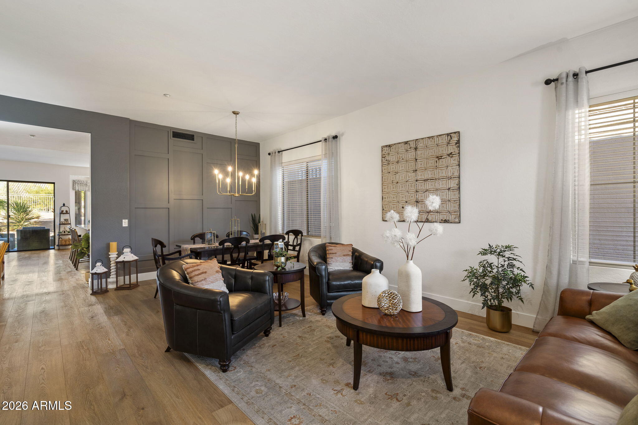 10460 E Meadowhill Drive