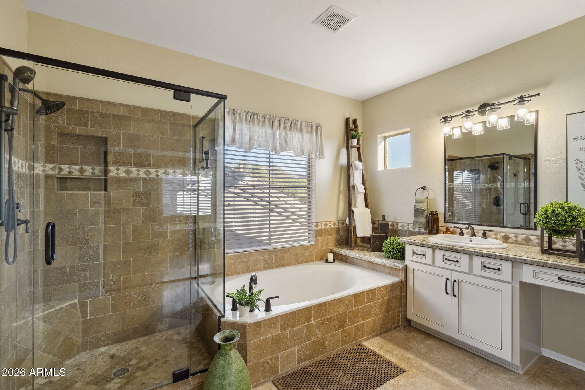 10460 E Meadowhill Drive