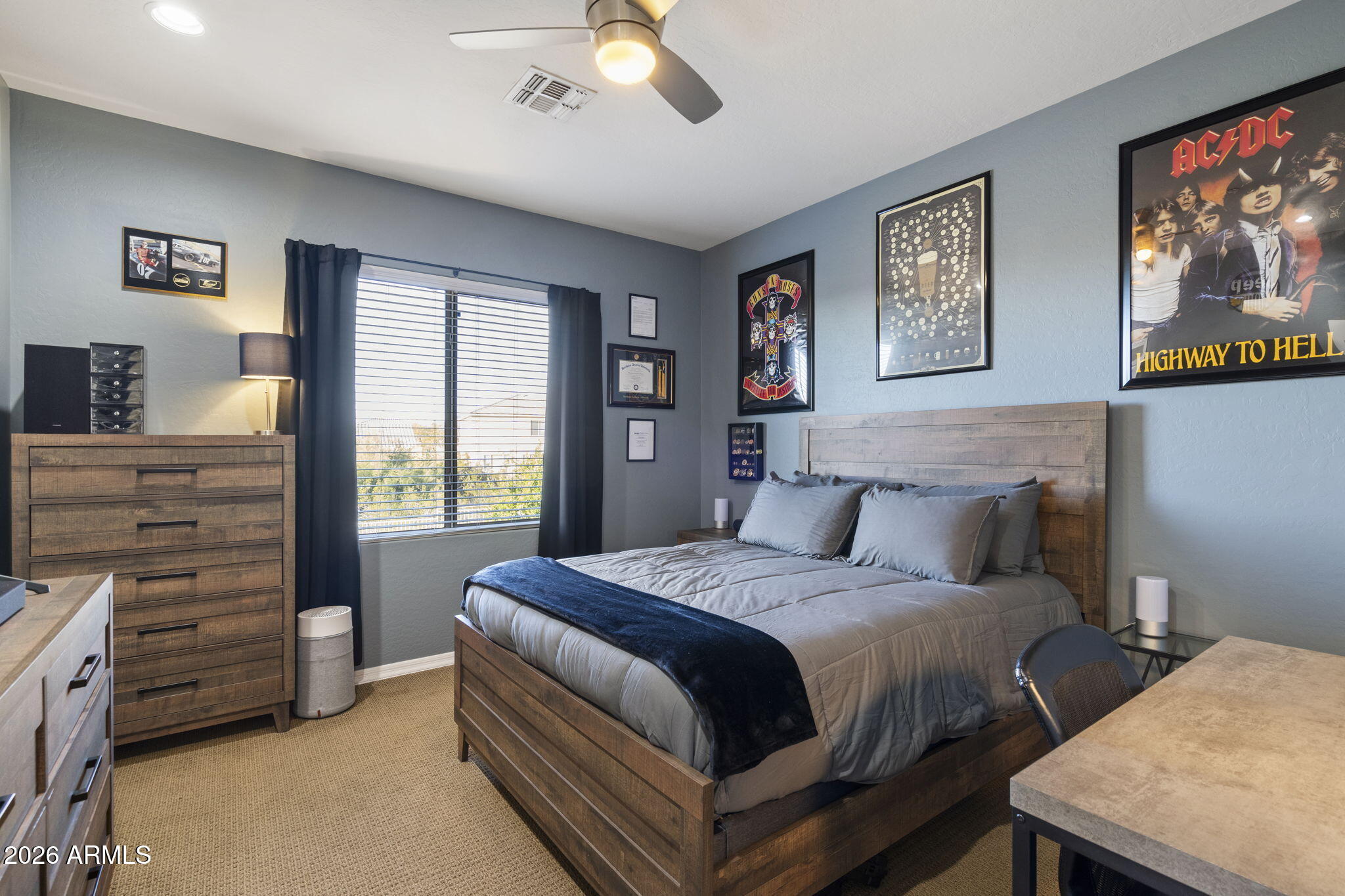 10460 E Meadowhill Drive