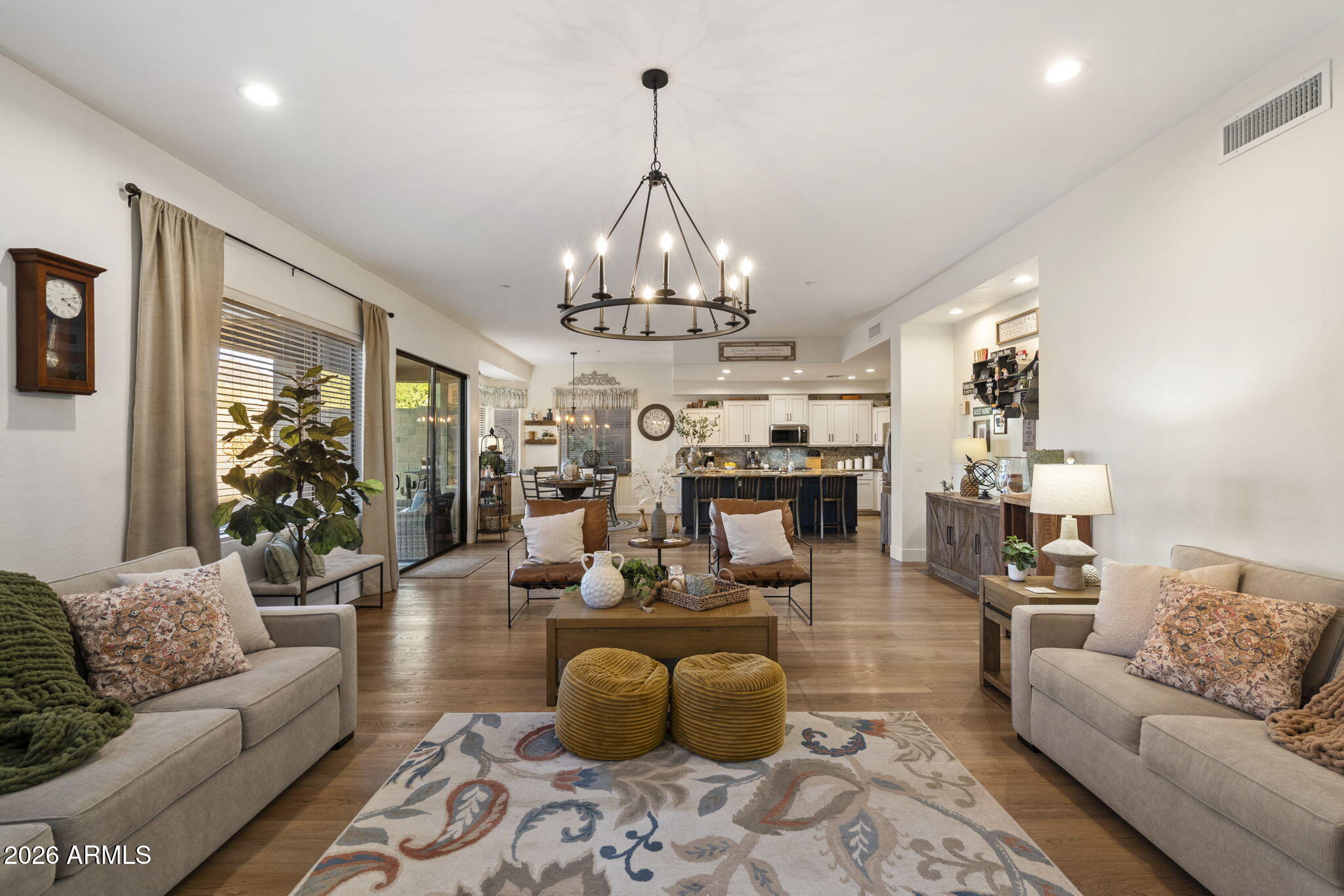 10460 E Meadowhill Drive