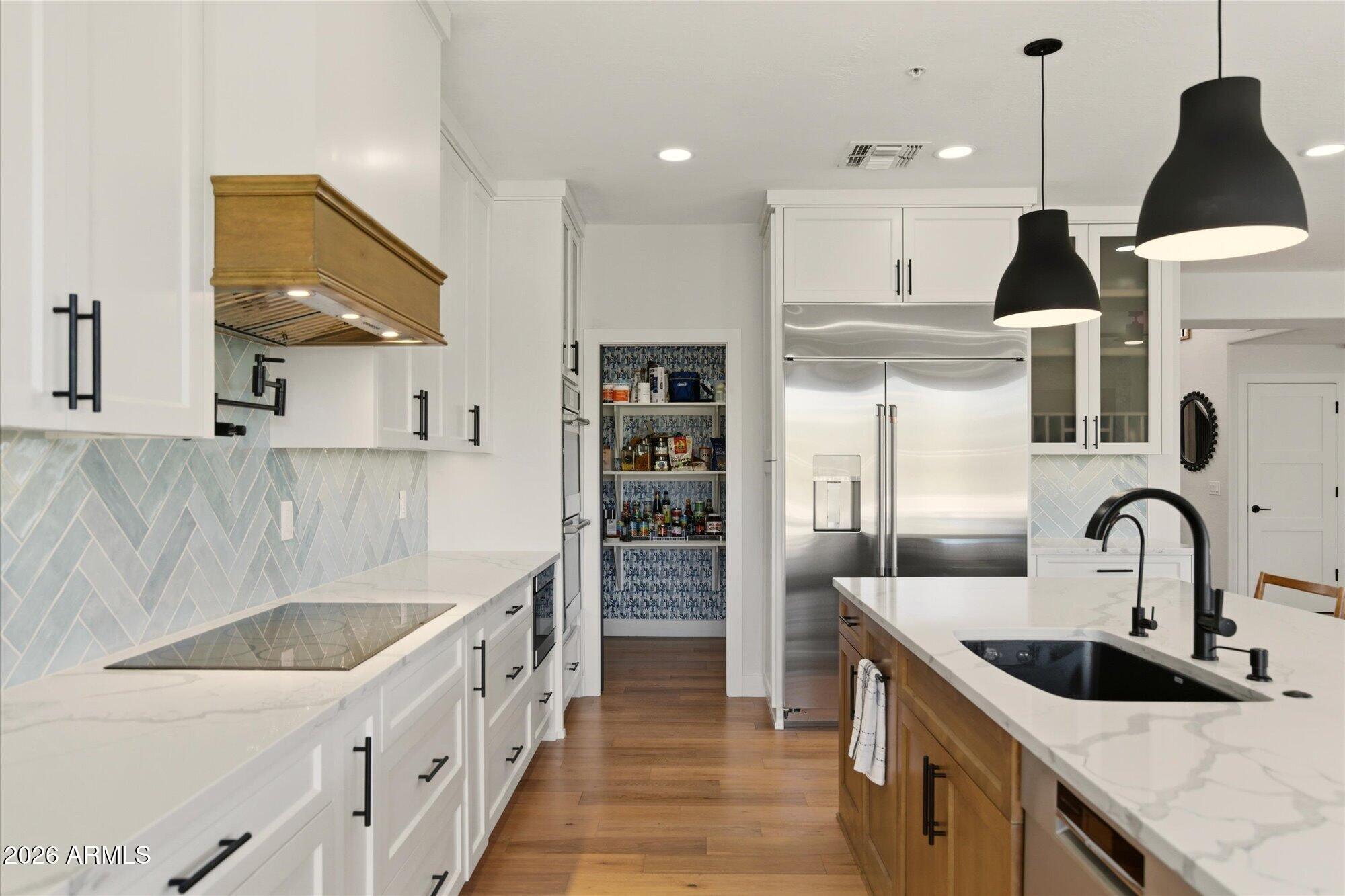 10652 E Acacia Drive