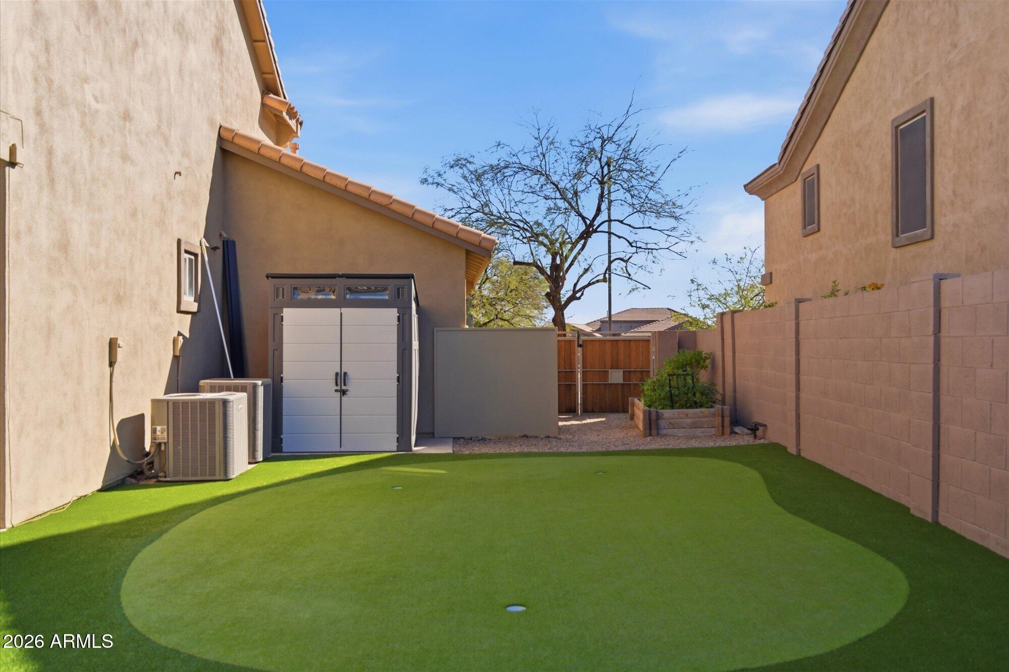 10652 E Acacia Drive