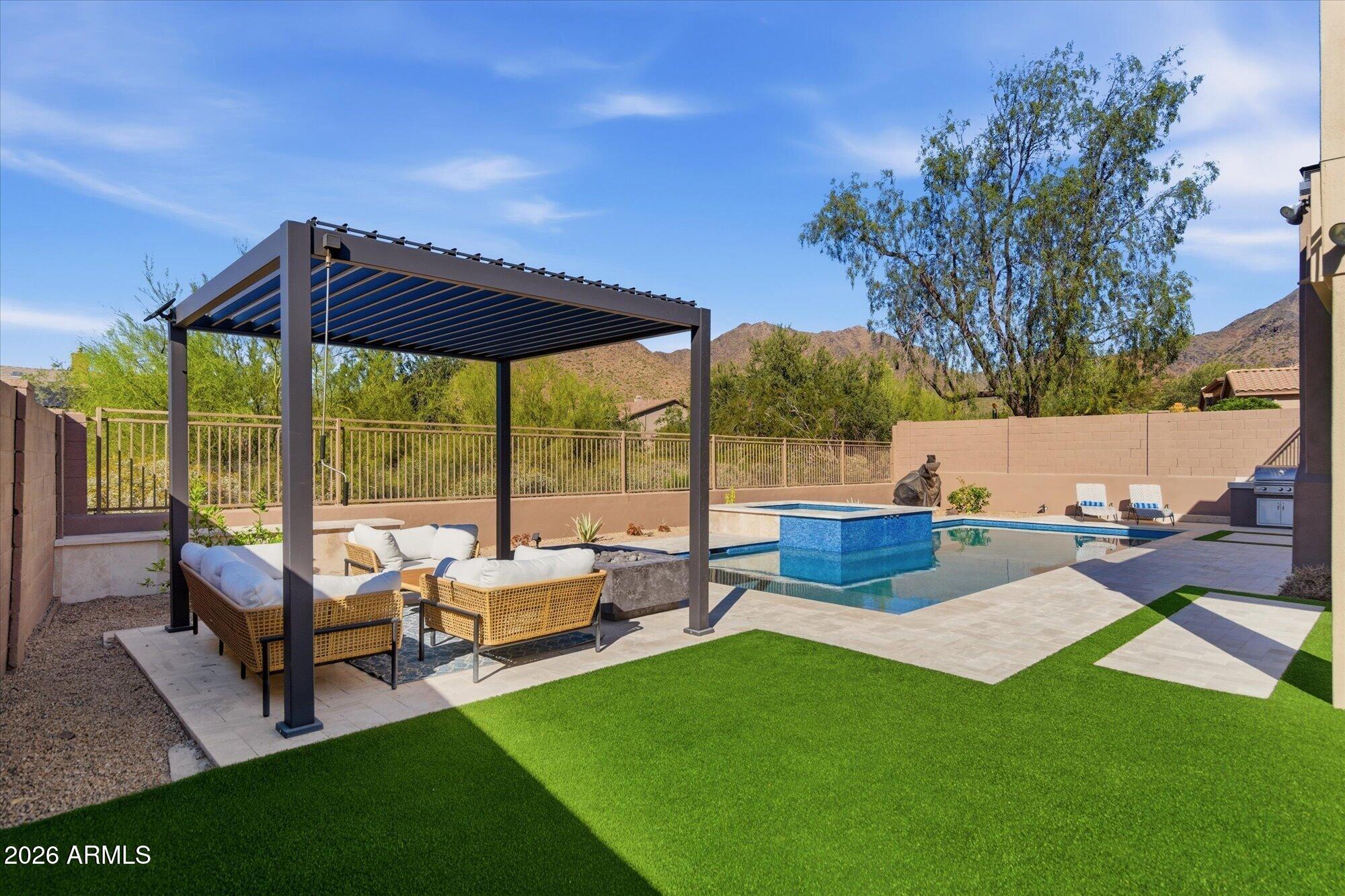 10652 E Acacia Drive