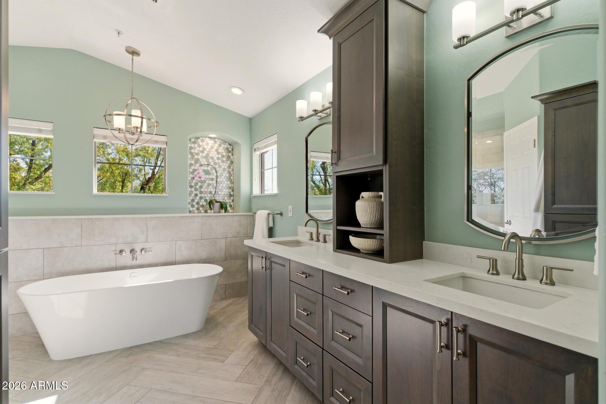 10652 E Acacia Drive