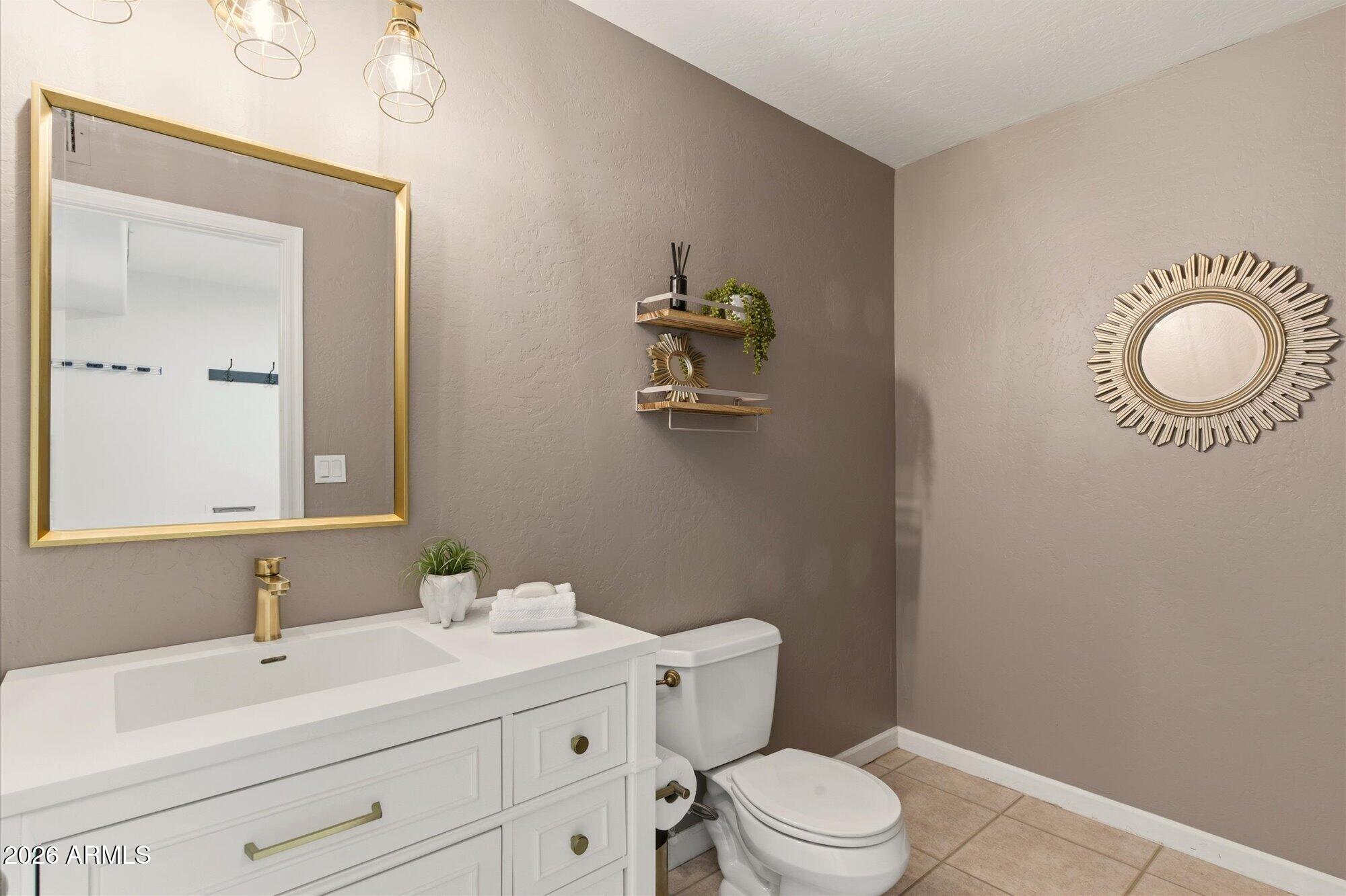 1723 E Blackhawk Drive E