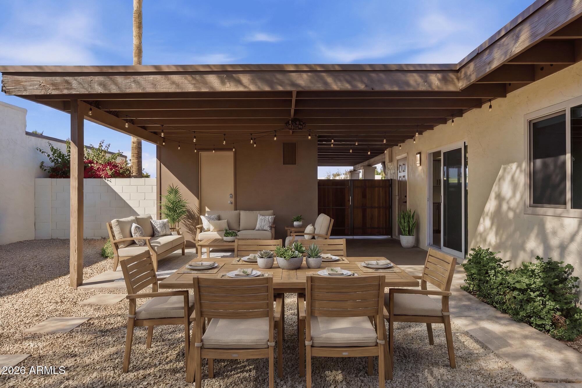 3131 W CLINTON Street