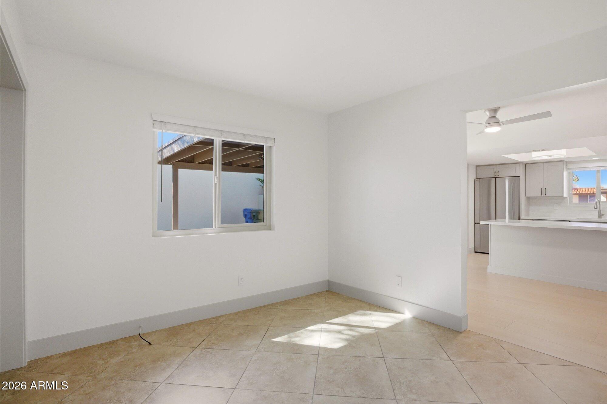 3131 W CLINTON Street