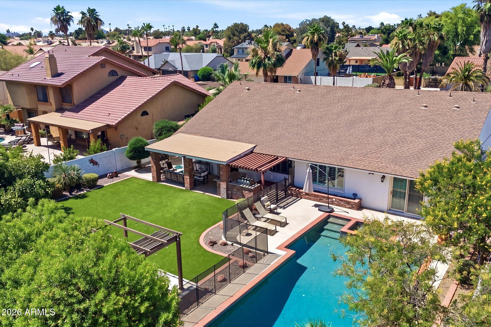 5221 E PARADISE Lane