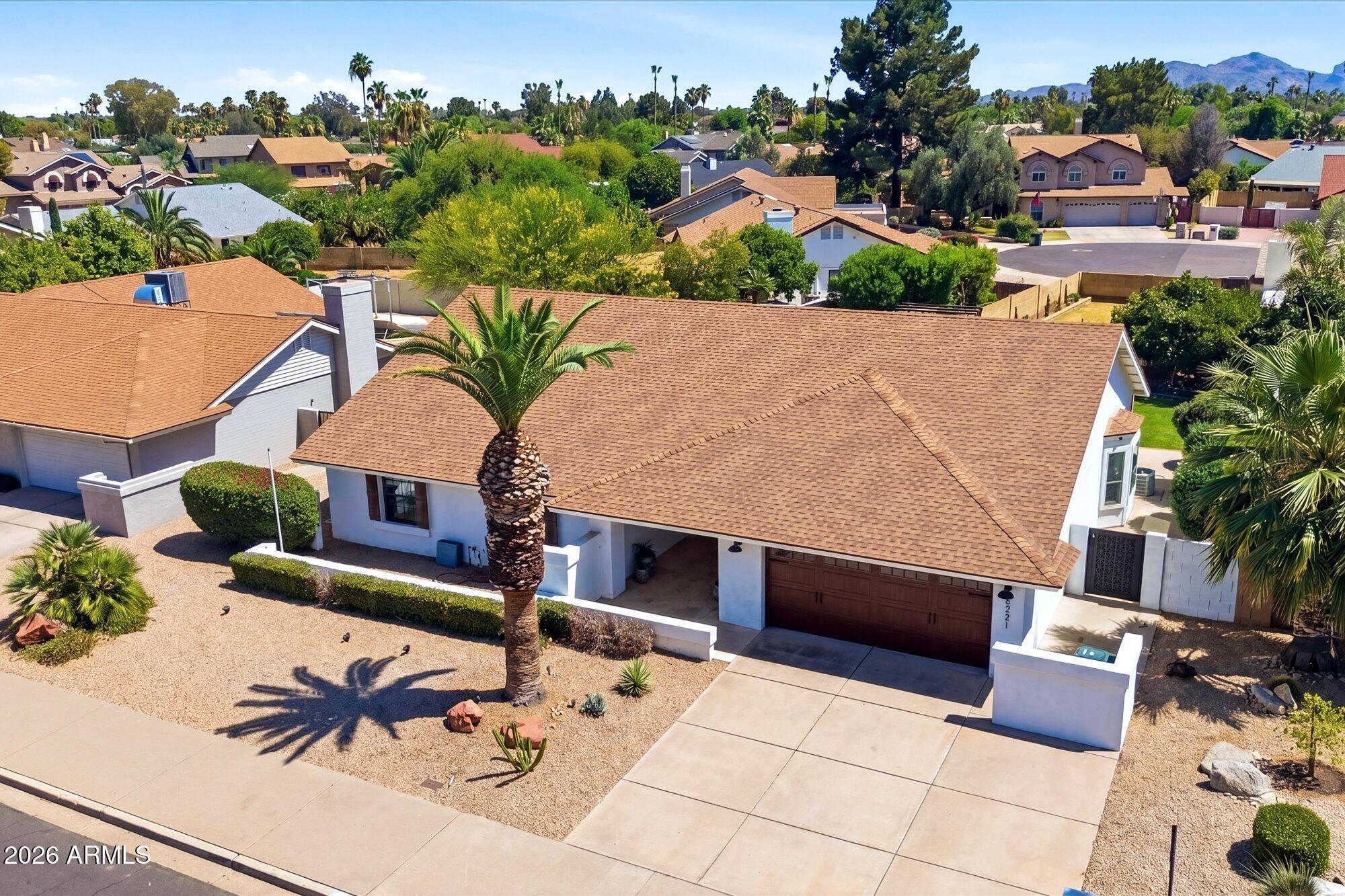 5221 E PARADISE Lane