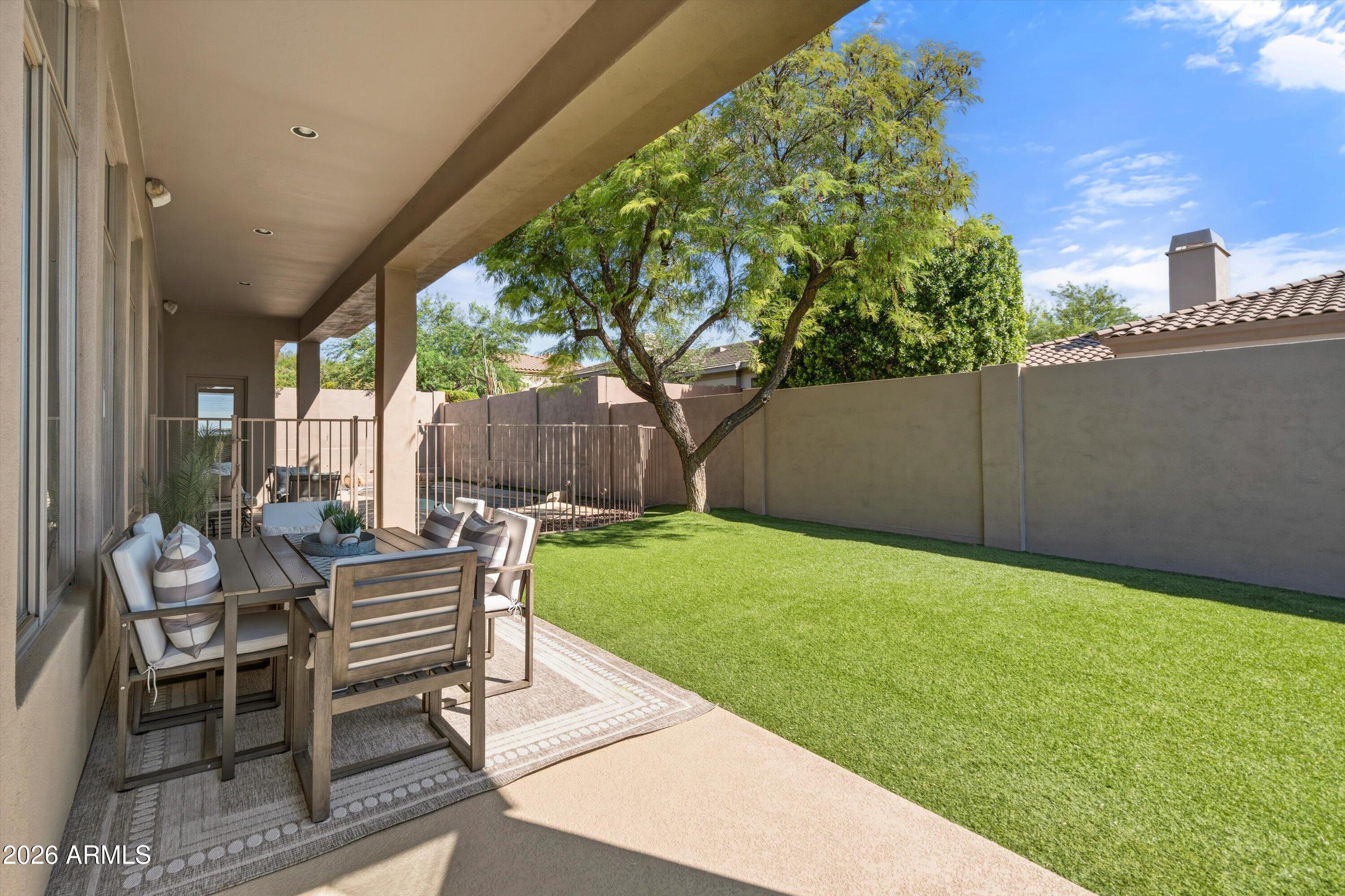 10975 E KORA Lane