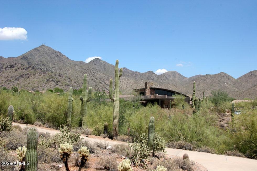10975 E KORA Lane