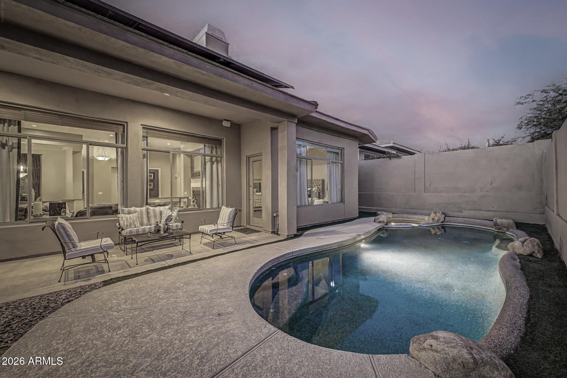 10975 E KORA Lane