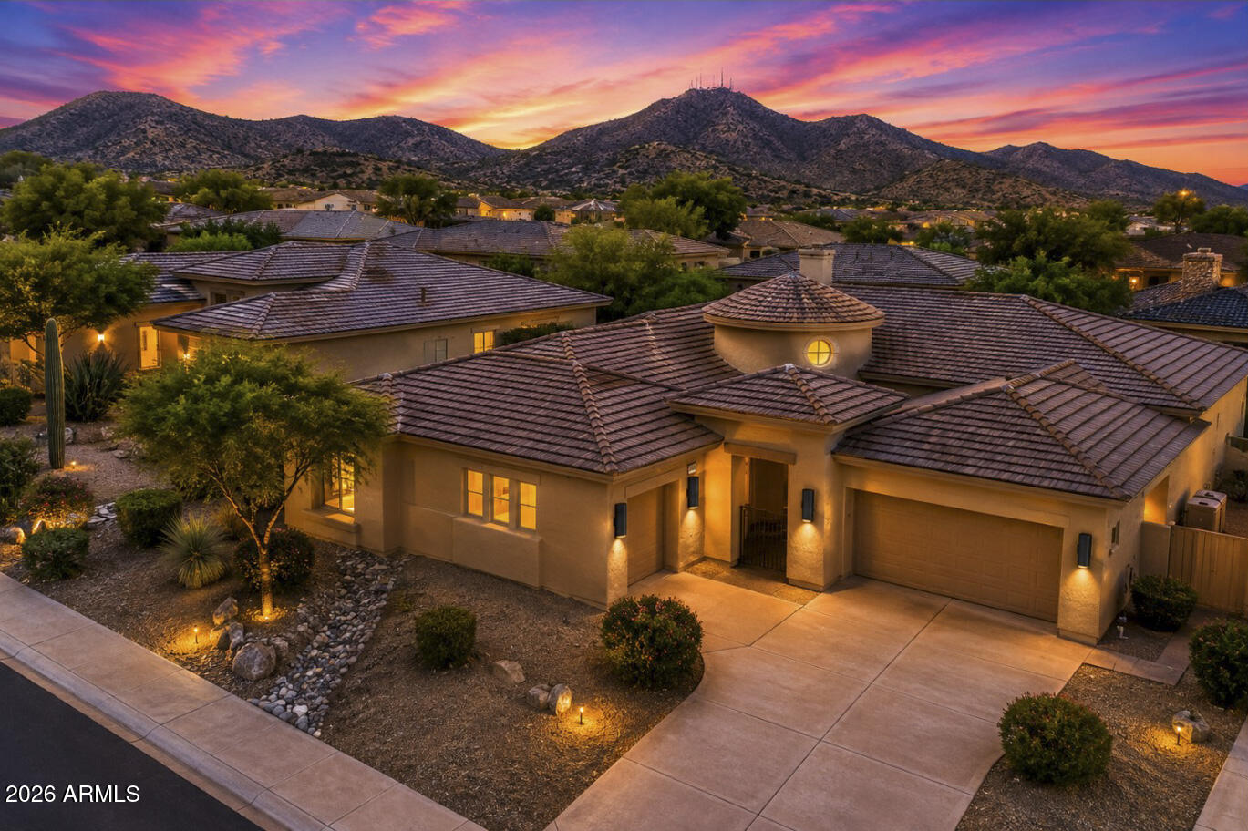 10975 E KORA Lane