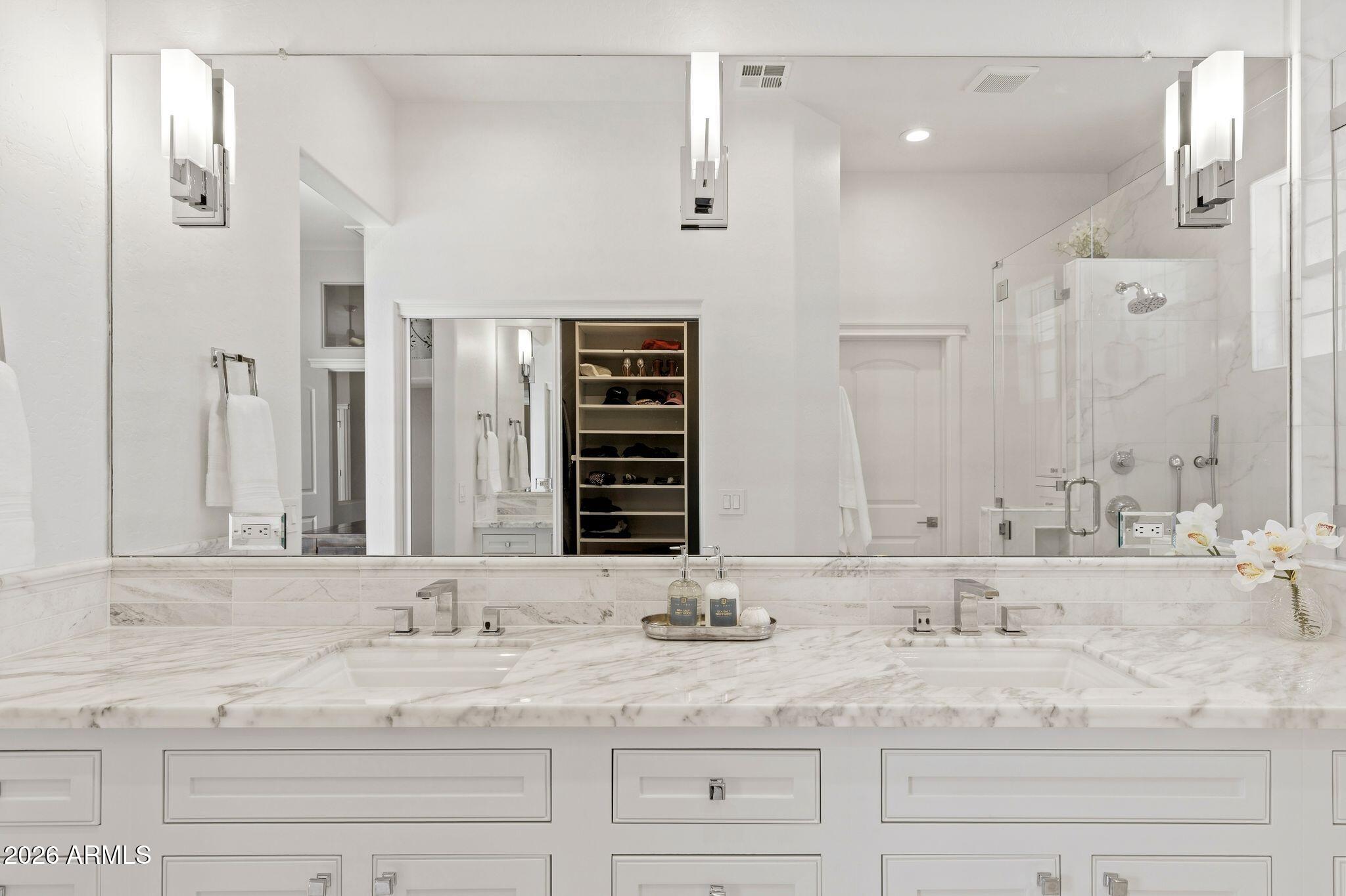 10673 E Le Marche Drive