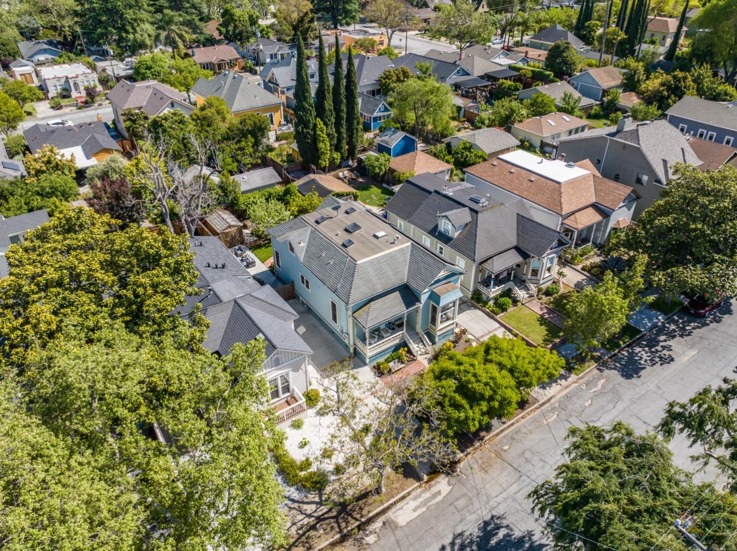 1262 Magnolia Avenue