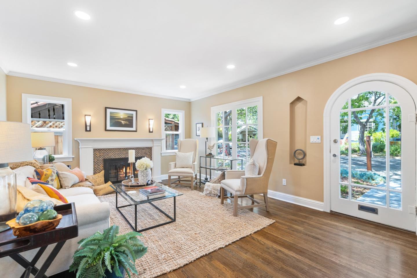 846 Schiele Avenue