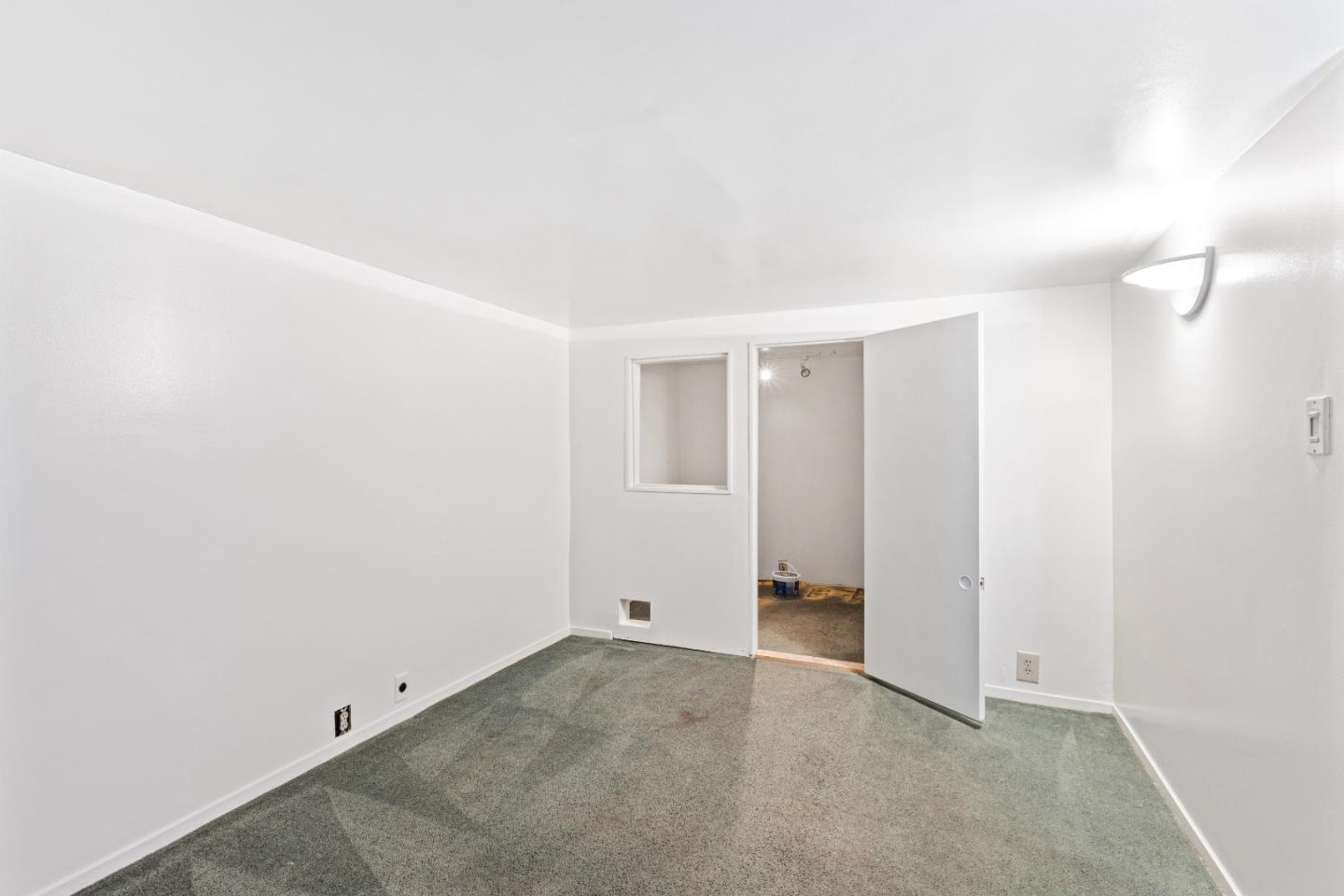 846 Schiele Avenue