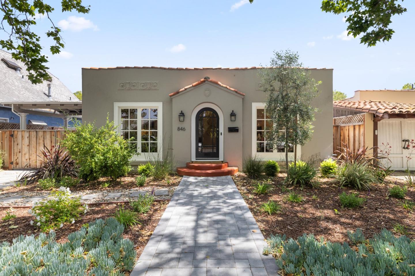 846 Schiele Avenue
