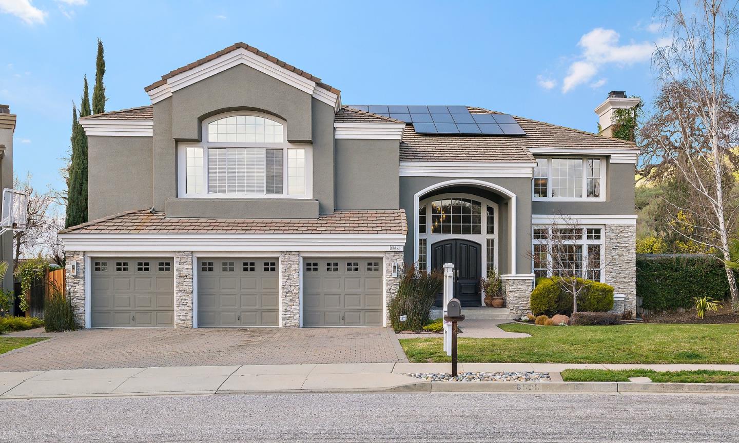 6595 Stonehill Drive