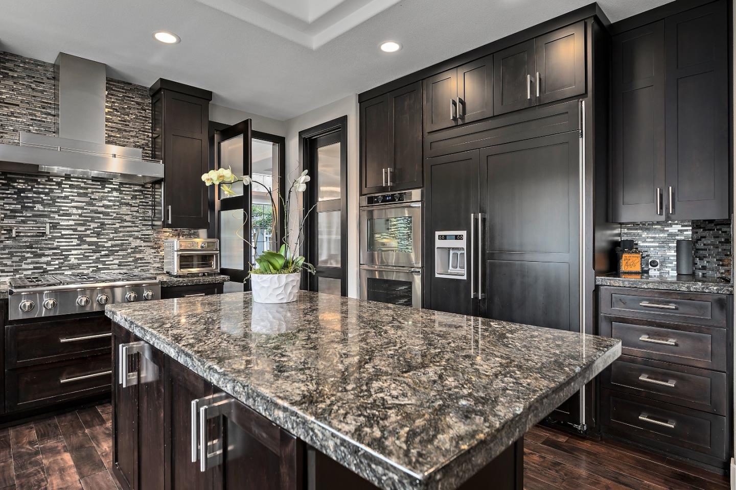 6595 Stonehill Drive