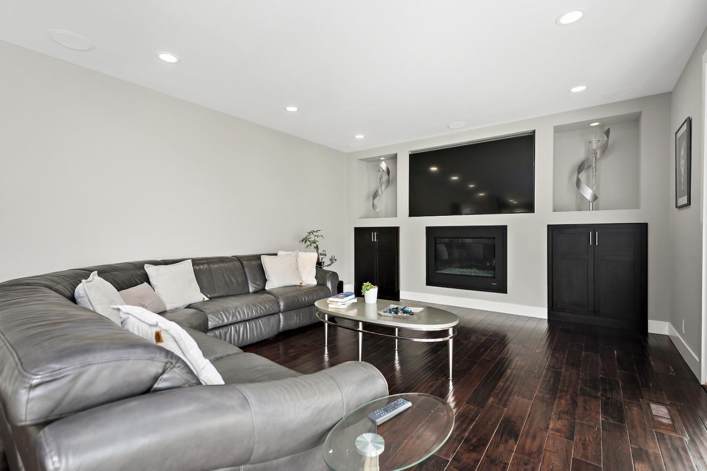 6595 Stonehill Drive