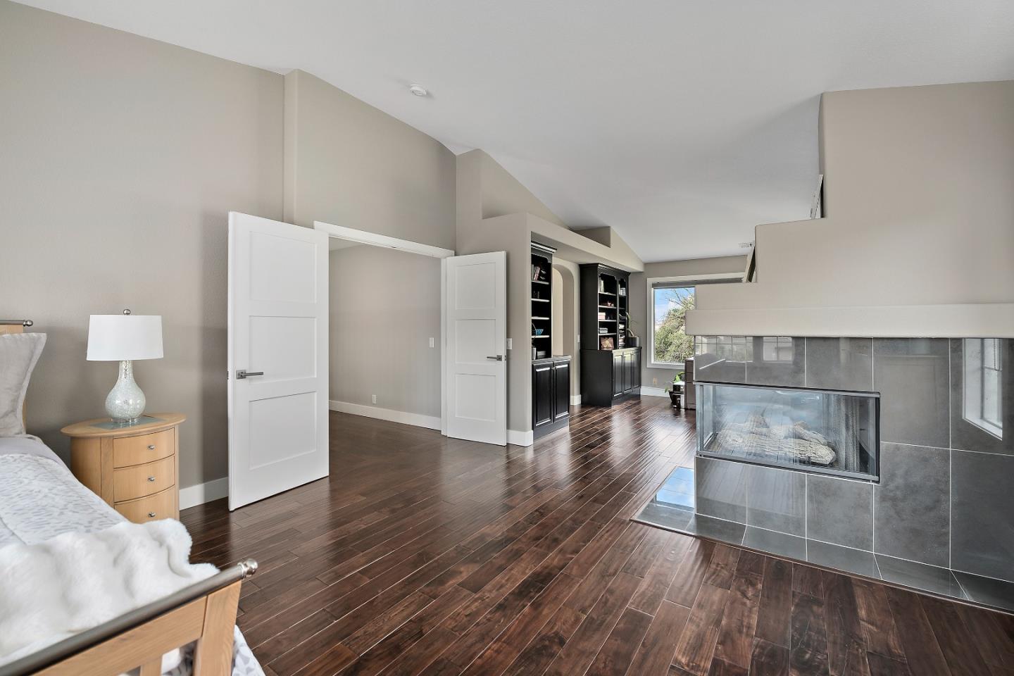 6595 Stonehill Drive