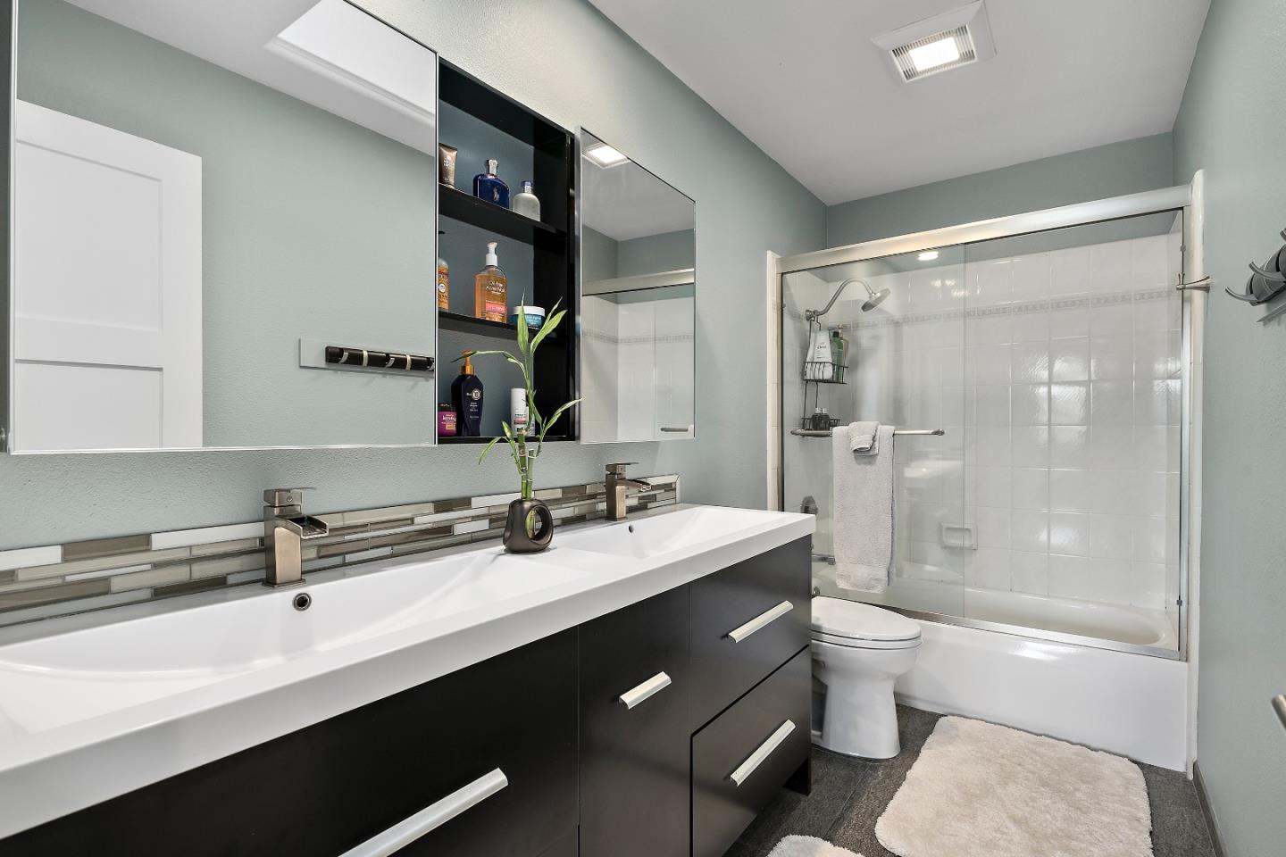 6595 Stonehill Drive