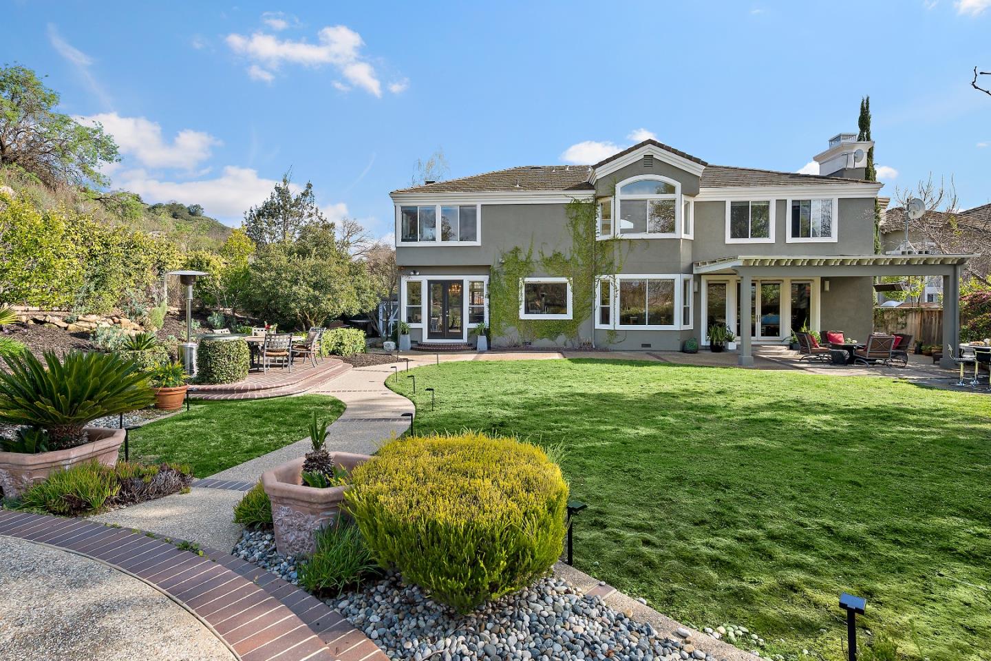 6595 Stonehill Drive